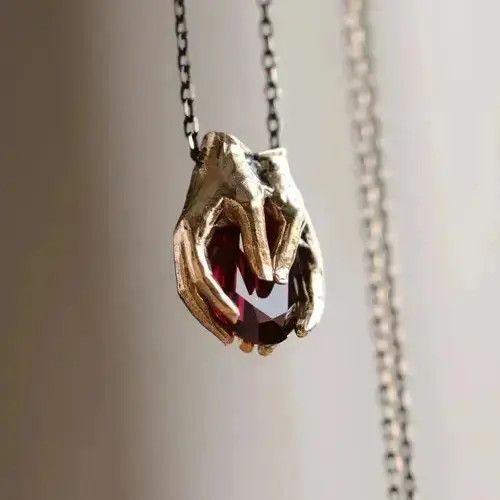 Jewelry Both Hands Necklace Size ONE SIZE - 1 Thumbnail