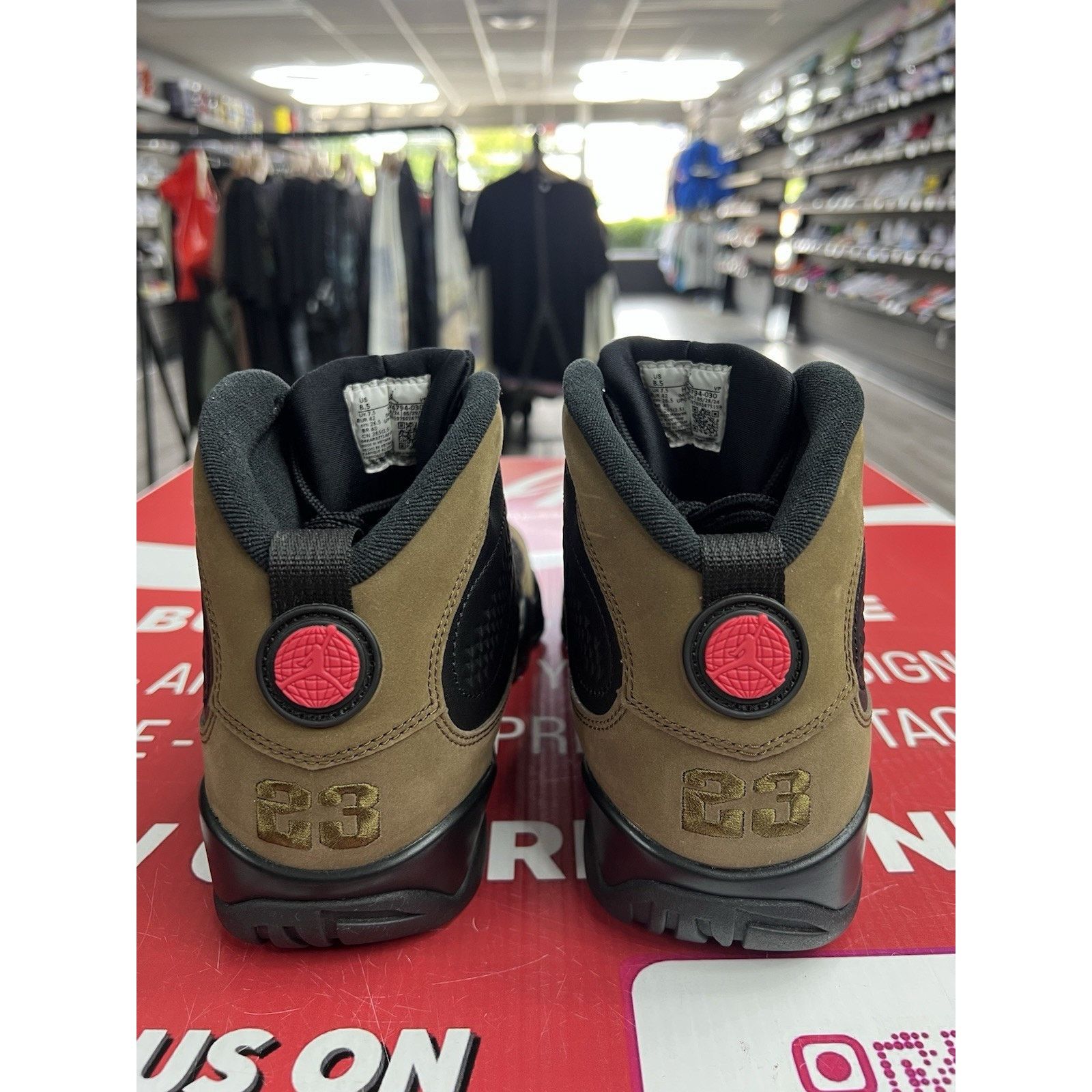 Jordan Brand Air Jordan 9 Retro Olive (2024) Size 8.5 (HV4794-030) Size US 8.5 / EU 41-42 - 5 Thumbnail