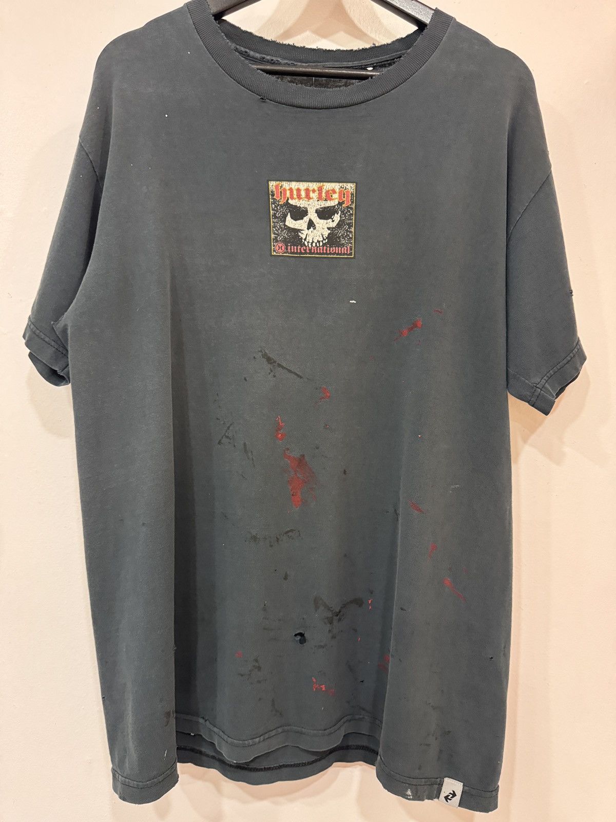 Other Vintage Hurley International Skull T-Shirt Size US L / EU 52-54 / 3 - 1 Thumbnail