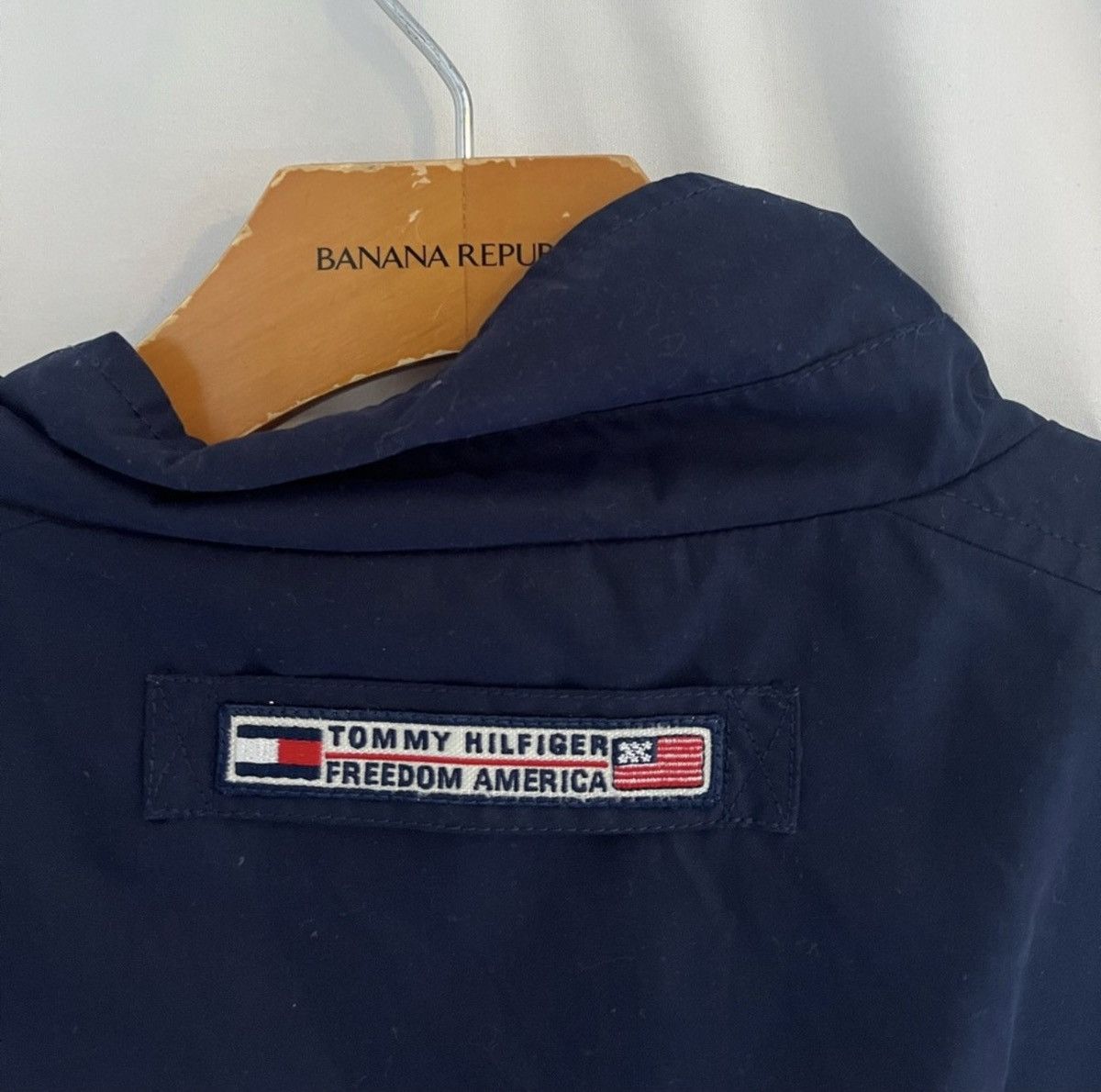 Tommy Hilfiger Vintage Tommy Hilfiger Zip Up Jacket Size US XL / EU 56 / 4 - 3 Thumbnail
