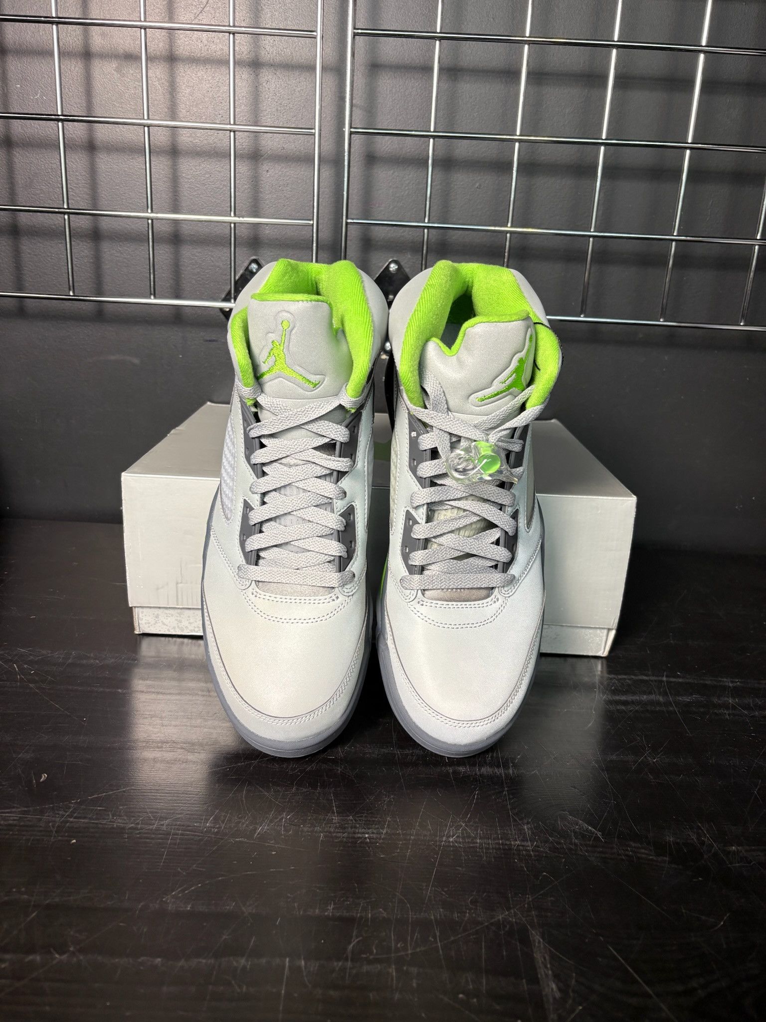 Jordan Brand Air Jordan 5 Retro "Green Bean" (2022) - Size 11 Size US 11 / EU 44 - 3 Thumbnail