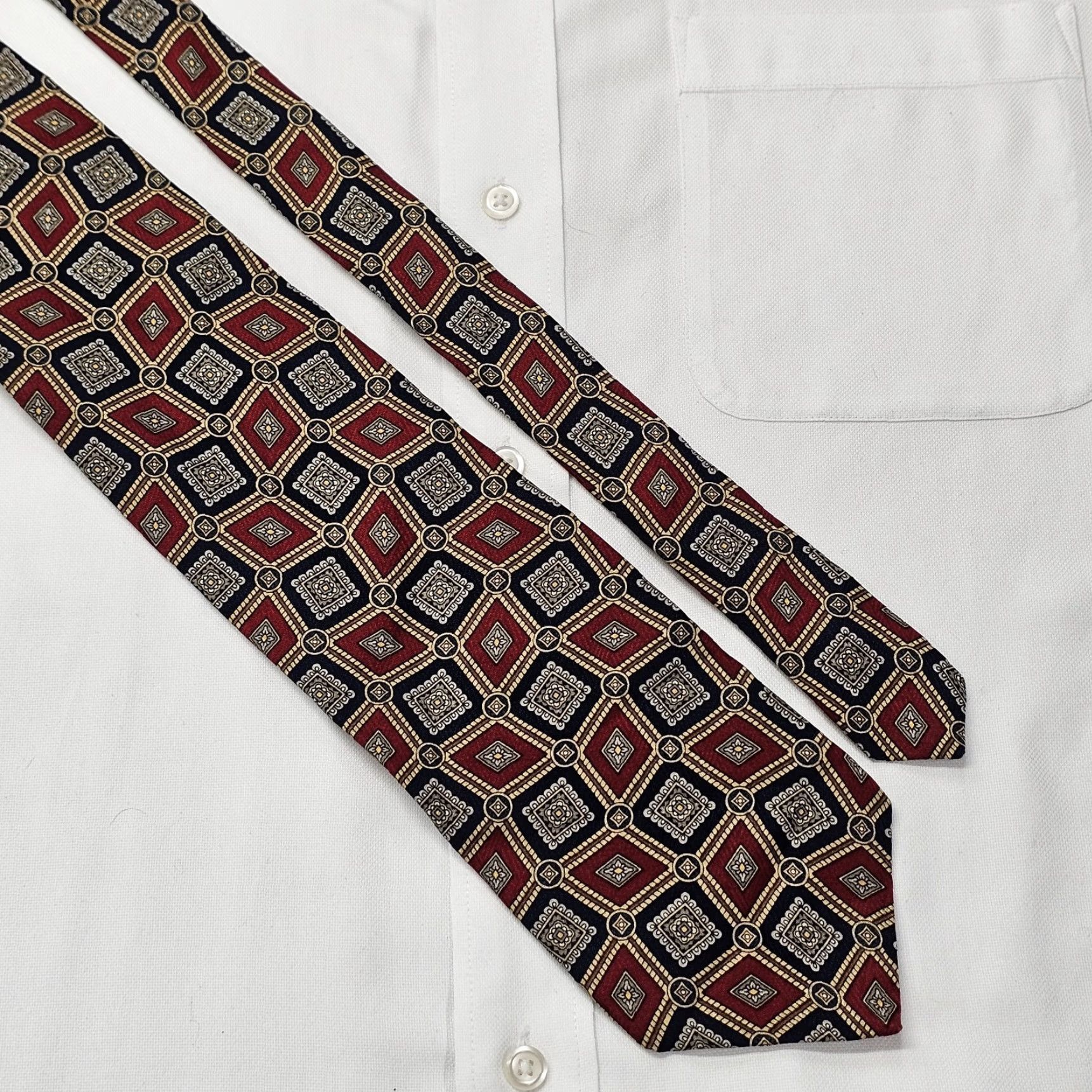 Vintage Zianetti X-Long Necktie Mens Red Geometric 100% Silk Preppy Retro Office Wear 64.5" x 4" Red Geometric Tie Classic Width Adult Mens Size ONE SIZE - 3 Thumbnail