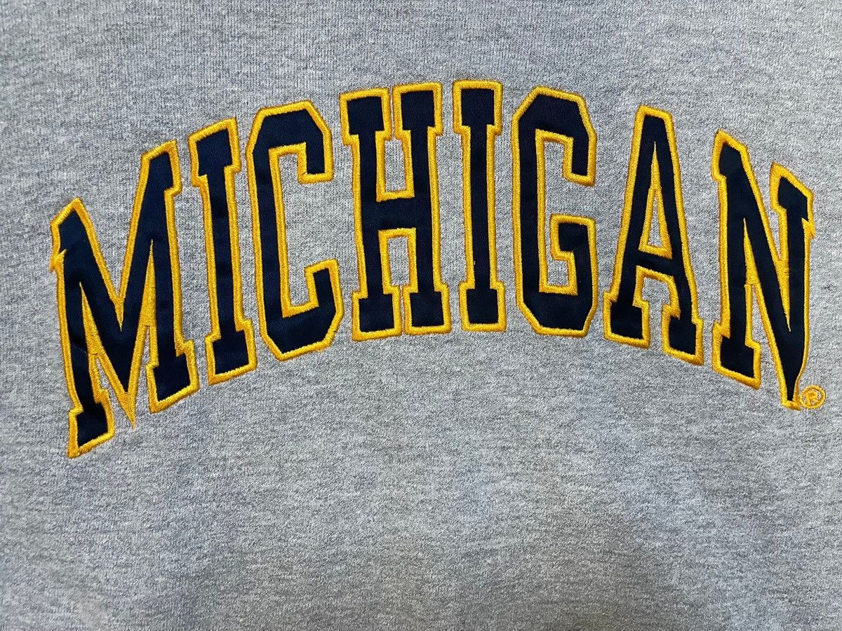 Vintage Vintage 2000s University of Michigan champion crewneck Size US M / EU 48-50 / 2 - 3 Thumbnail