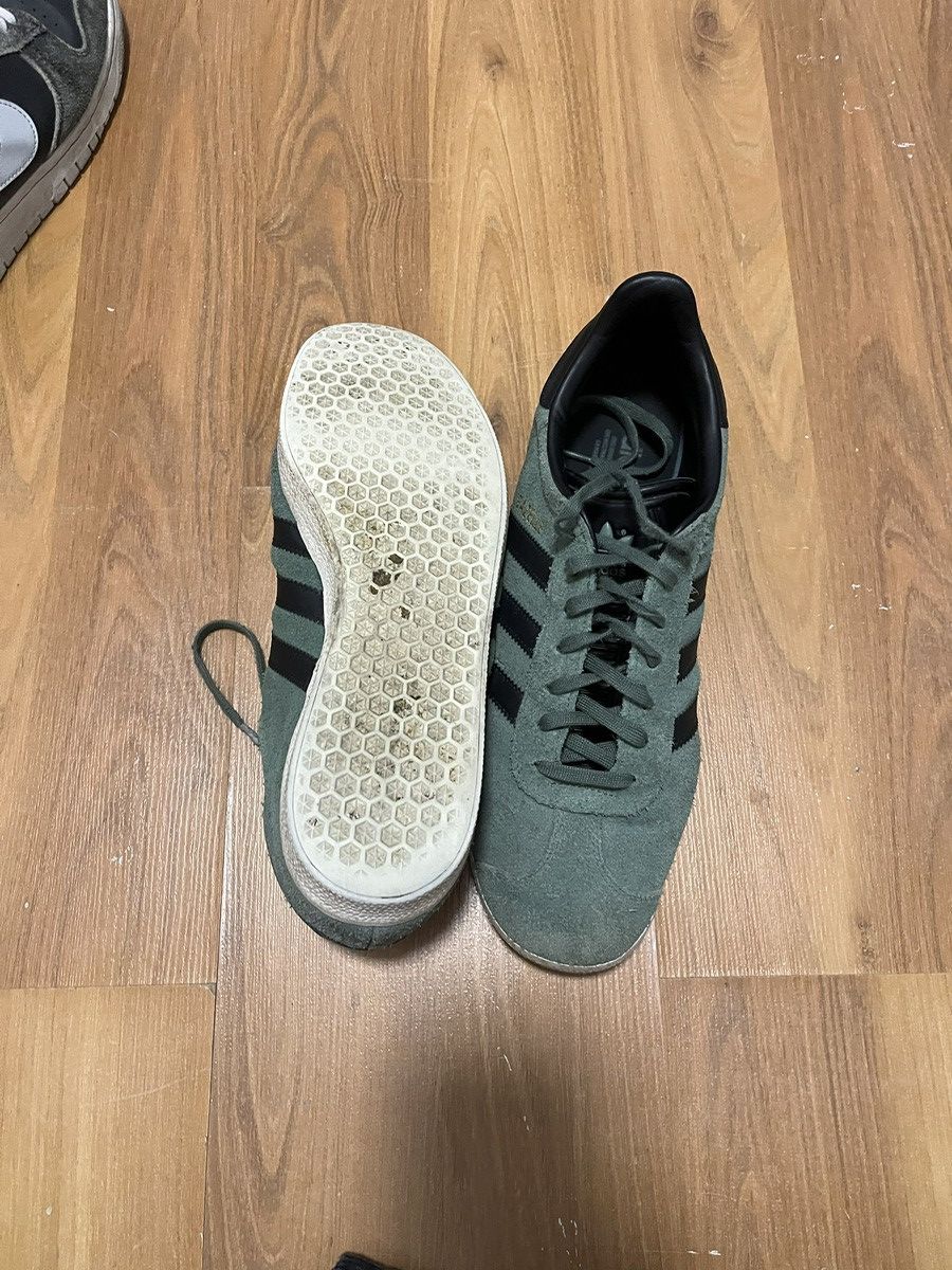 Adidas Adidas green and black Gazelles Size US 10 / EU 43 - 5 Thumbnail