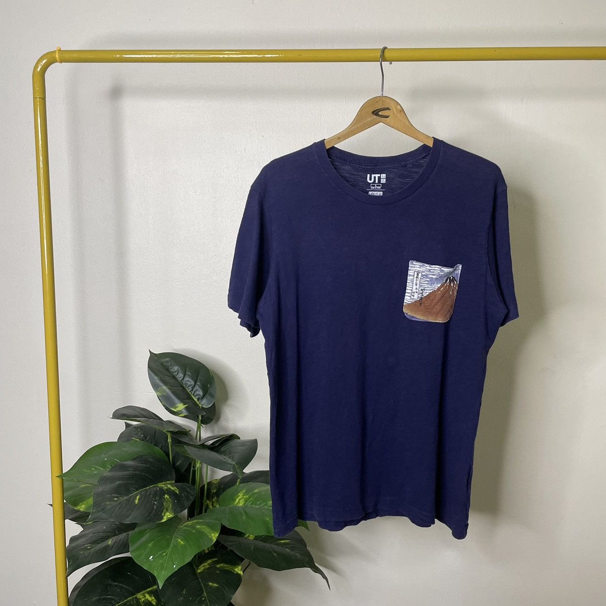 Japanese Brand Uniqlo x Hokusai Blue Art Loopwheel Cotton Human Made Style Size US L / EU 52-54 / 3 - 1 Thumbnail