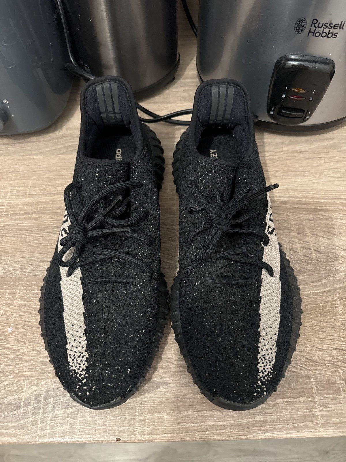 Kanye West Yeezy Oreo Size US 11 / EU 44 - 3 Thumbnail