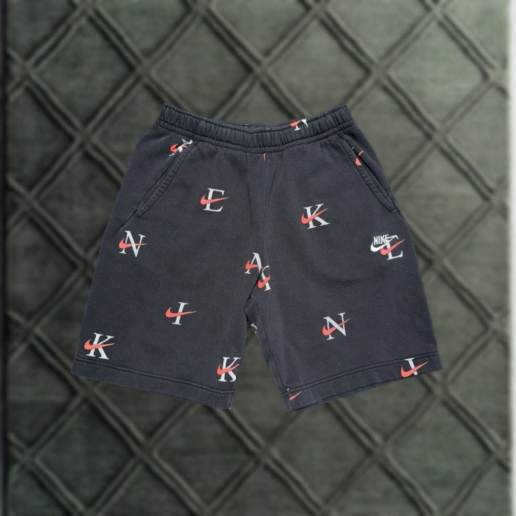 Nike Nike NSW Monogram AOP Fleece Shorts Black Orange Swoosh Size S Men Regular Small Size US 29 - 1 Thumbnail
