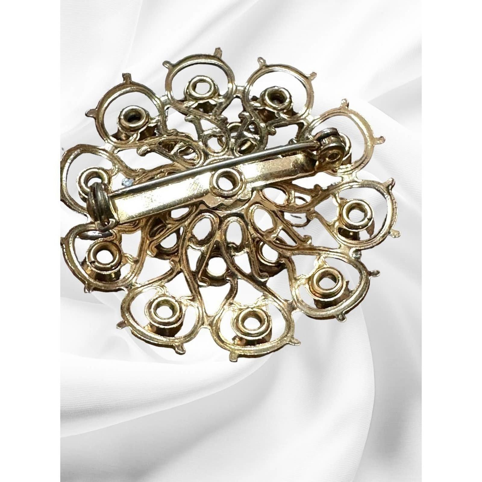 Designer Beautiful Aurora Borealis Gold Toned Brooch Size ONE SIZE - 2 Thumbnail