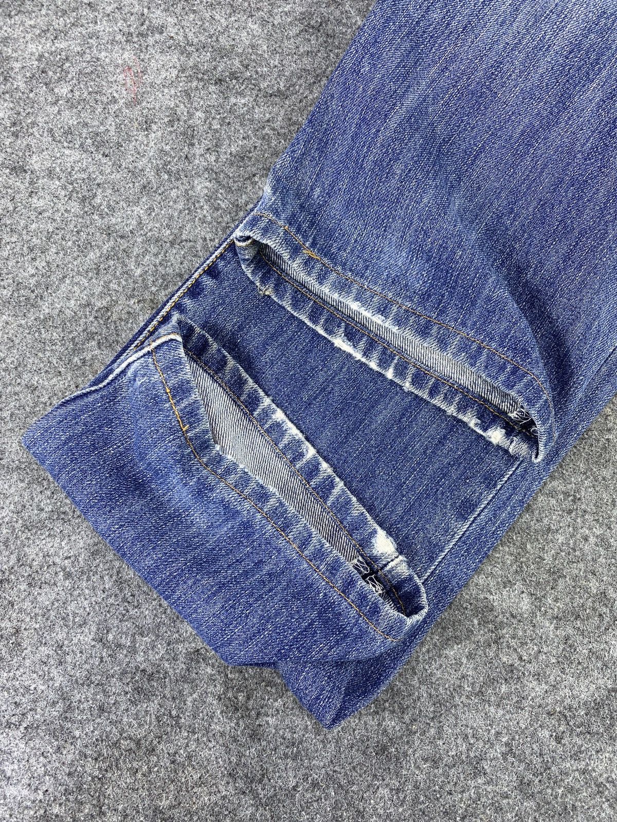 Jean × Levi's × Vintage Vintage Levis 501 Blue Wash Jeans - J966 Size US 29 - 10 Thumbnail
