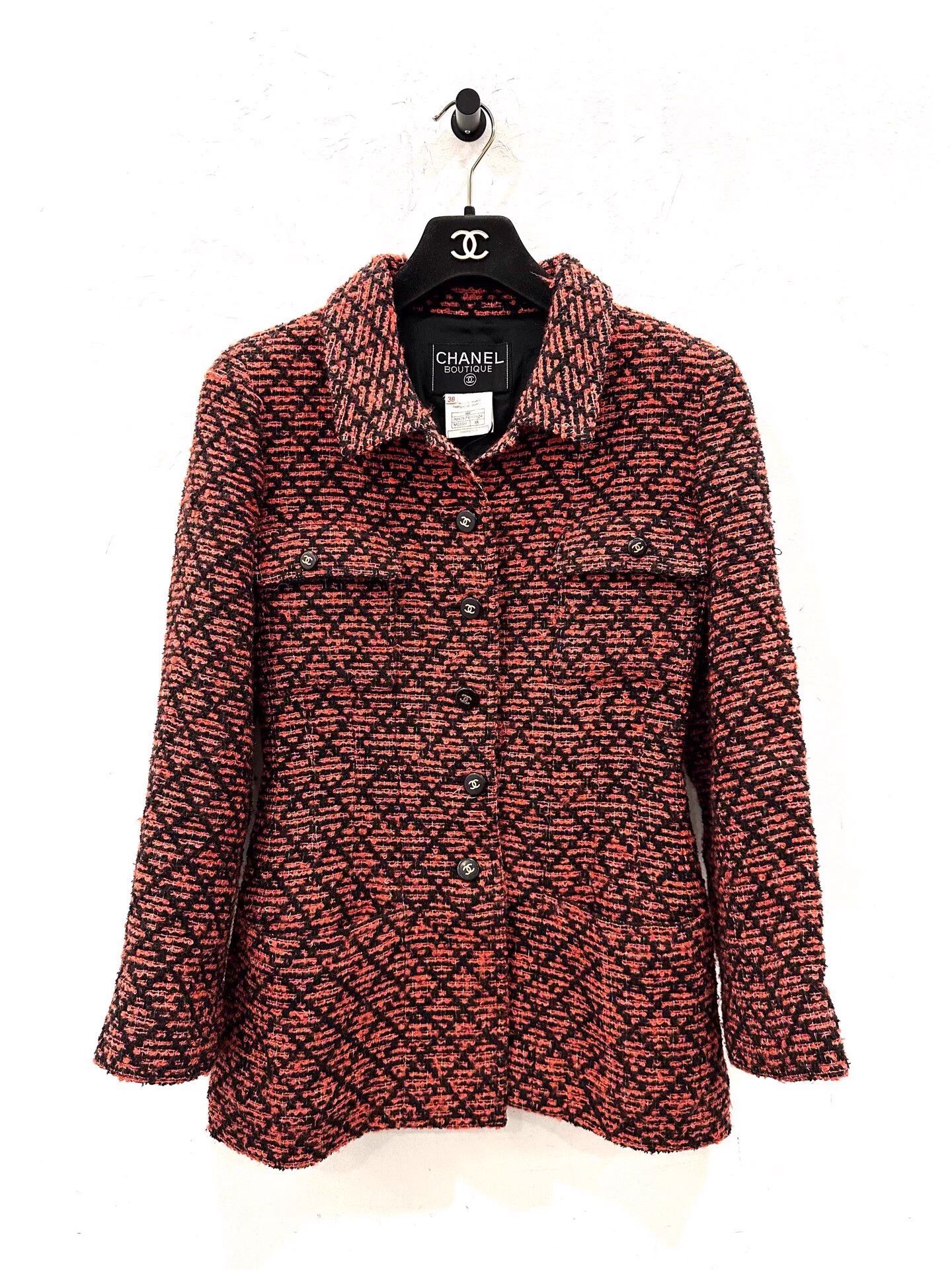 Chanel Chanel women's red tweed CC button cardigan Size S / US 4 / IT 40 - 1 Thumbnail