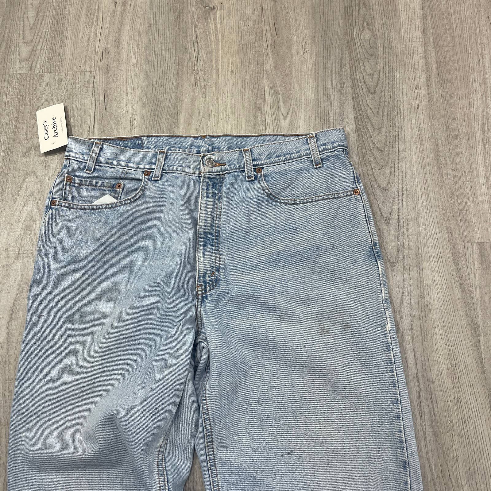 Vintage VINTAGE 1999 Levi's 550 Relaxed Fit Light Wash Jeans 38x34 Size US 38 / EU 54 - 2 Thumbnail
