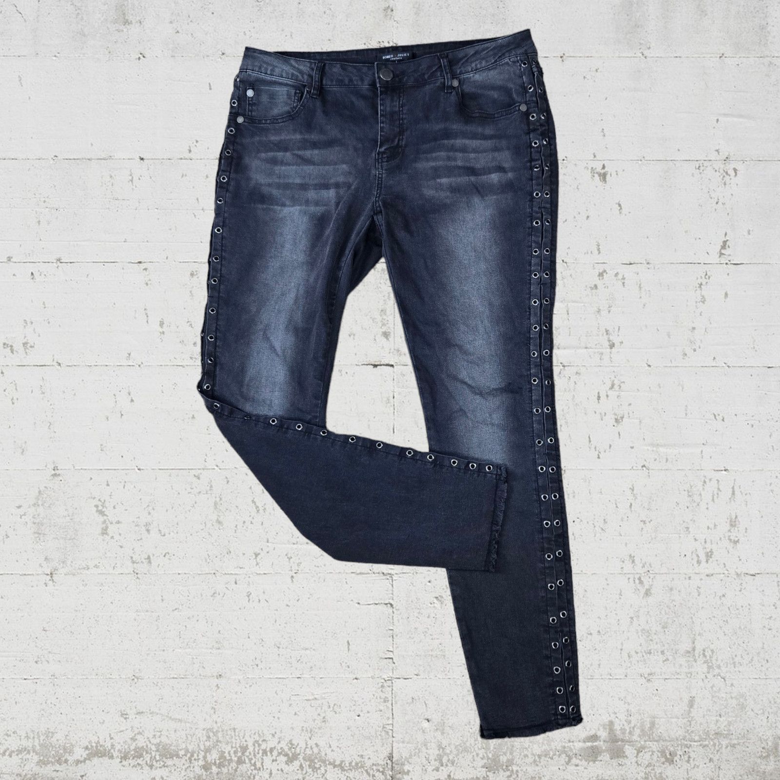 Other Washed Black Eyelet Skinny Jeans Size Large Size 34" / US 12 / IT 48 - 9 Thumbnail