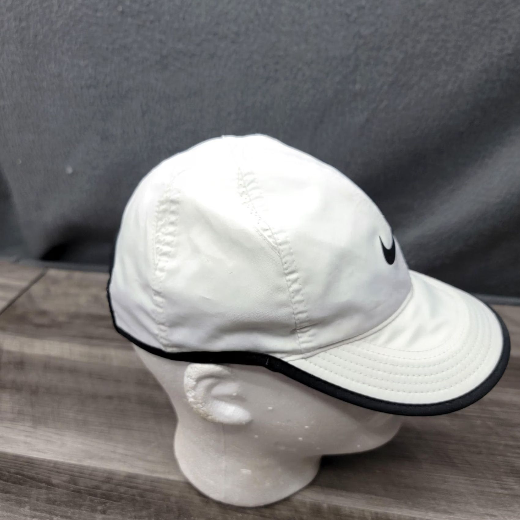 Nike Nike Mens One Size White Featherlight Dri-FIT Running Sports Cap Strap Back Size ONE SIZE - 6 Thumbnail