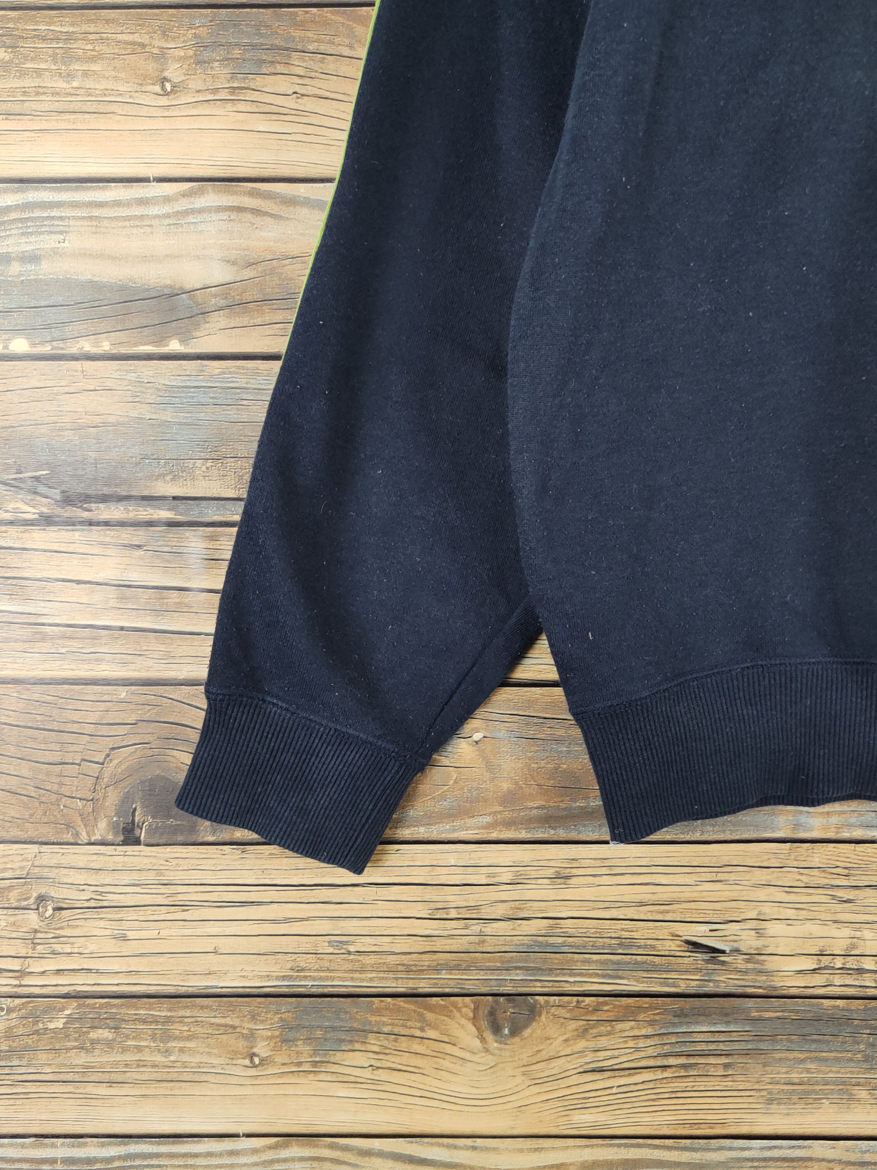 Japanese Brand × Vintage Uniqlo vintage Navy Sweatshirts #W1458 Size US L / EU 52-54 / 3 - 4 Thumbnail