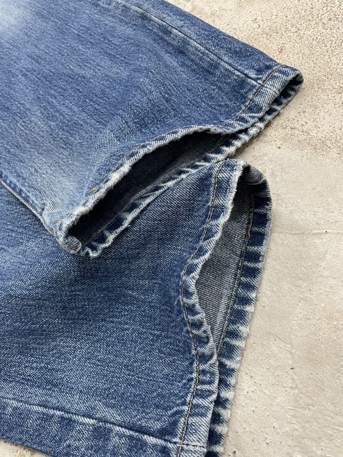 Levi's × Vintage Vintage Y2K Levis 501 Whisker Light Wash Minor Distressed Size US 32 / EU 48 - 6 Thumbnail