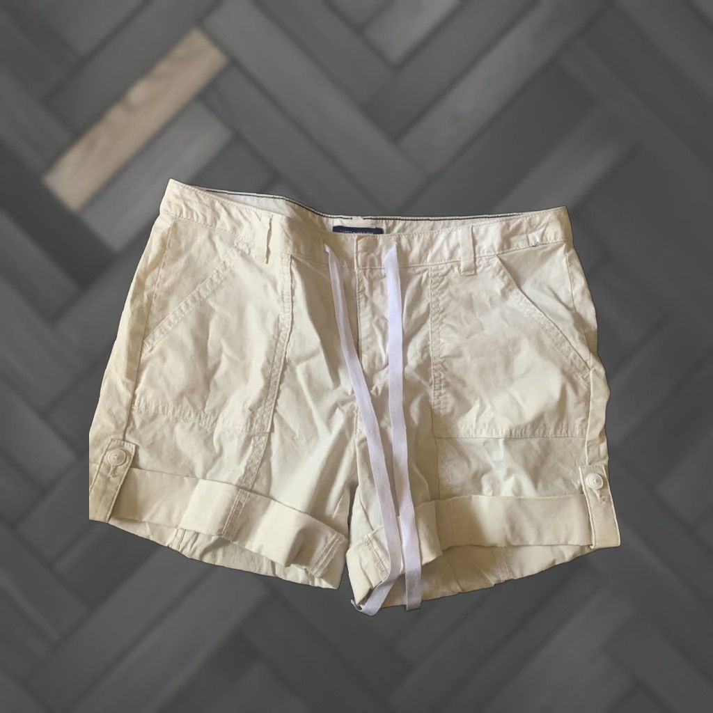Tommy Hilfiger Tommy Hilfiger Chino Shorts Beige Size 6 Women Regular Front Flat Casual Comfort Size 28" / US 6 / IT 42 - 1 Thumbnail