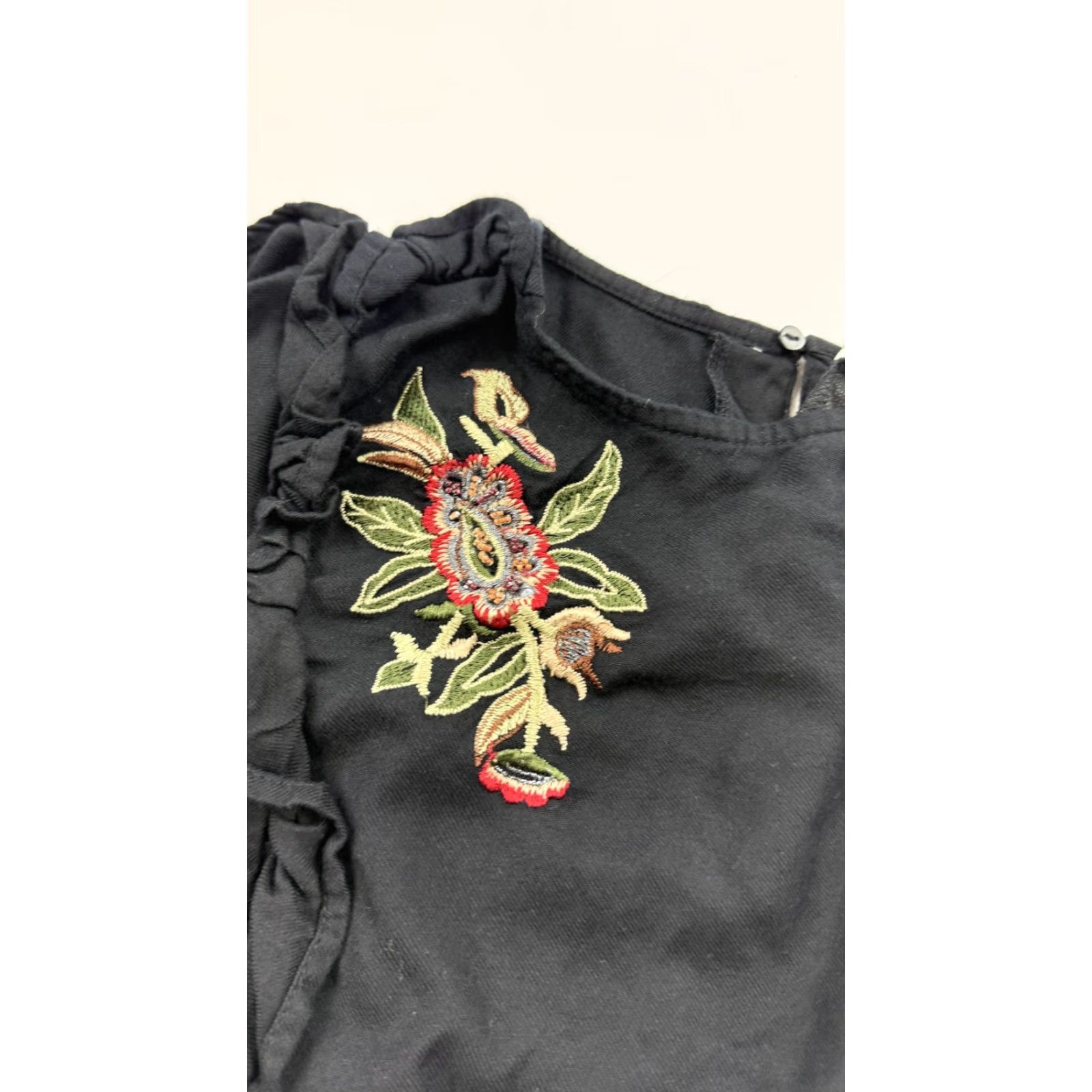 Zara VINTAGE Zara Basic Blouse Womens L Black Embroidered Floral Boho Ruffle Long Sleeve Size L / US 10 / IT 46 - 3 Thumbnail