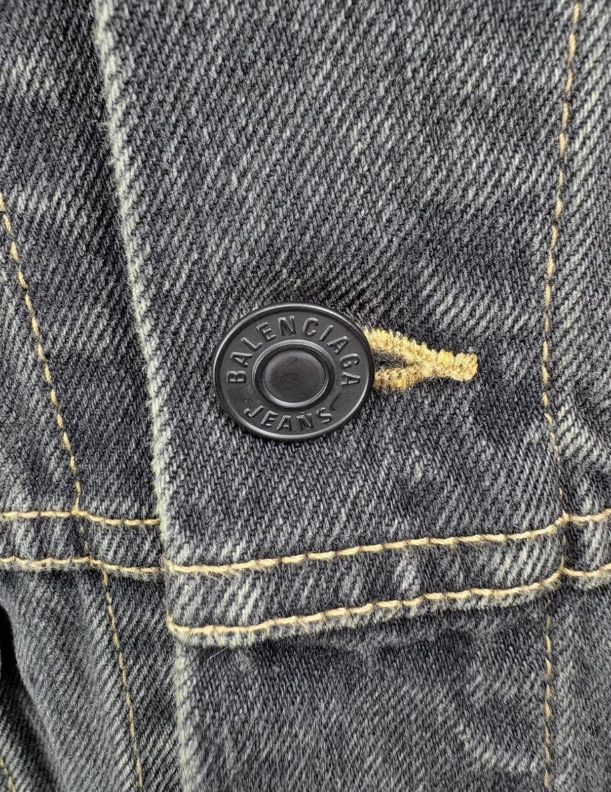 Balenciaga BALENCIAGA Sanskrit Graffiti Denim Jacket K1 Size US S / EU 44-46 / 1 - 3 Thumbnail