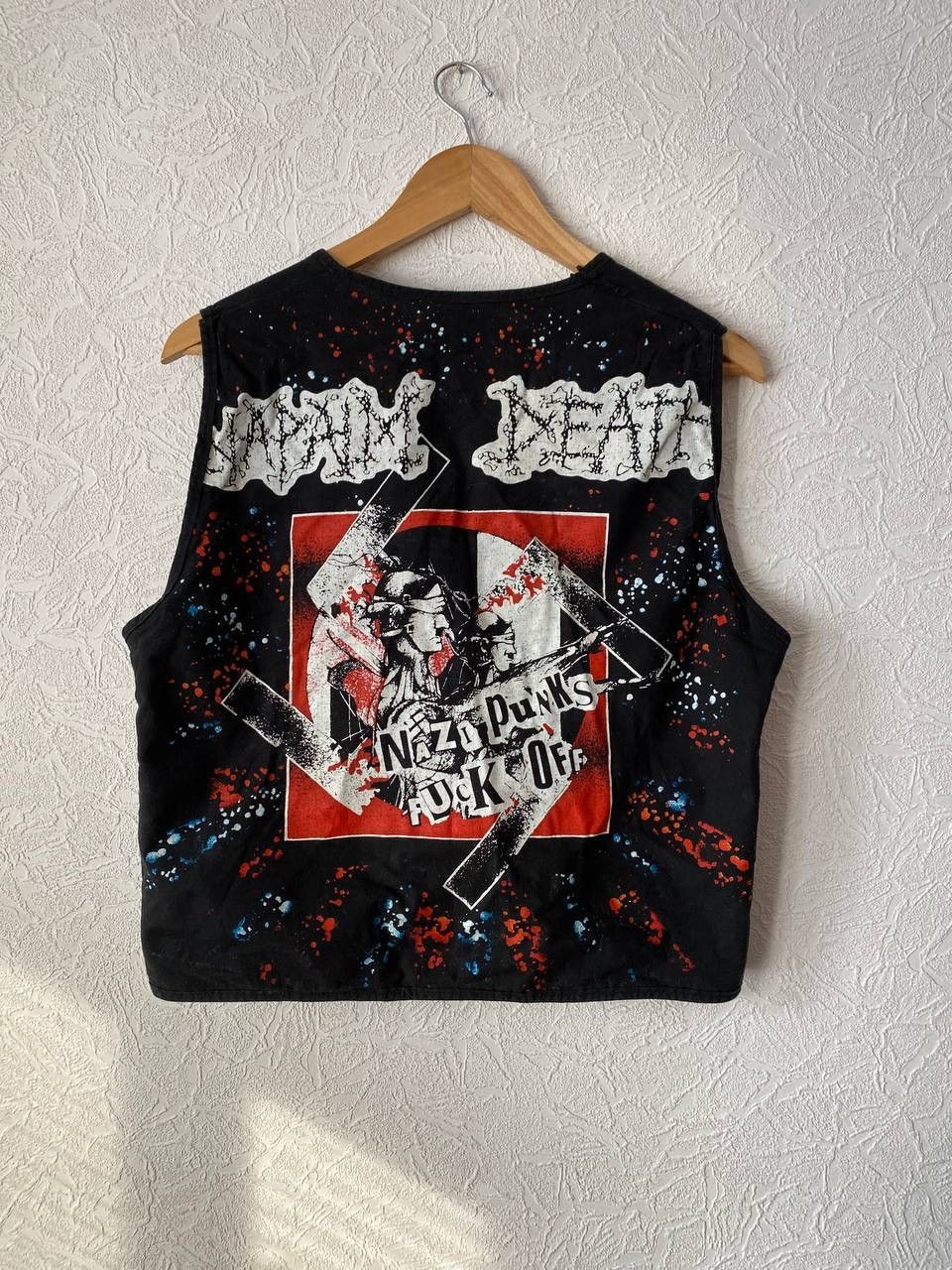 Band Tees Napalm Death Nazi Punks Fuck Off vintage vest 1994 euro tour Size US XL / EU 56 / 4 - 1 Thumbnail