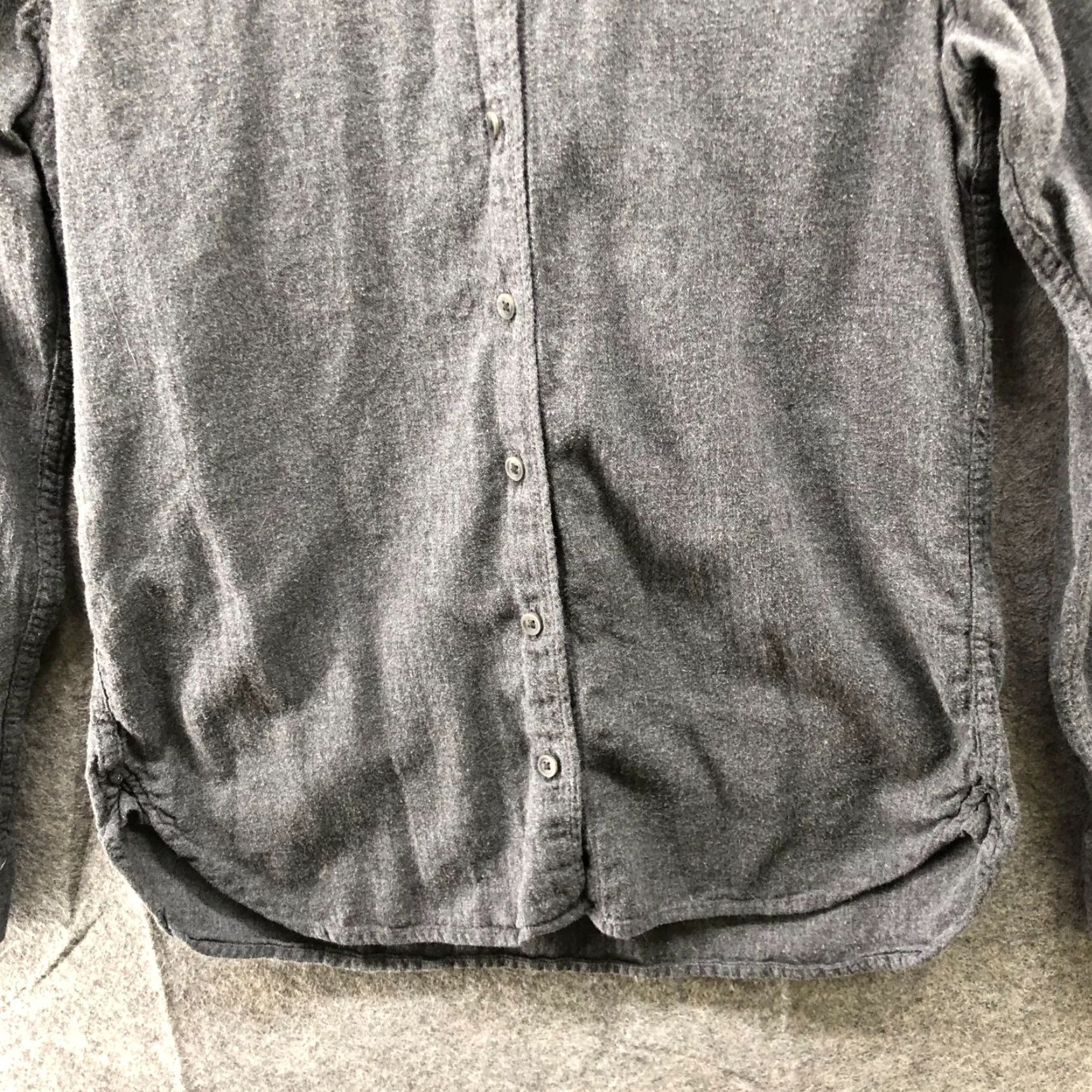 Uniqlo Uniqlo Shirt Women's XXS Gray Lightweight Flannel Button-Down Long Sleeve Cotton Casual Regular Fit Tight Measurements Included Size XXS / US 00 / IT 34 - 4 Thumbnail