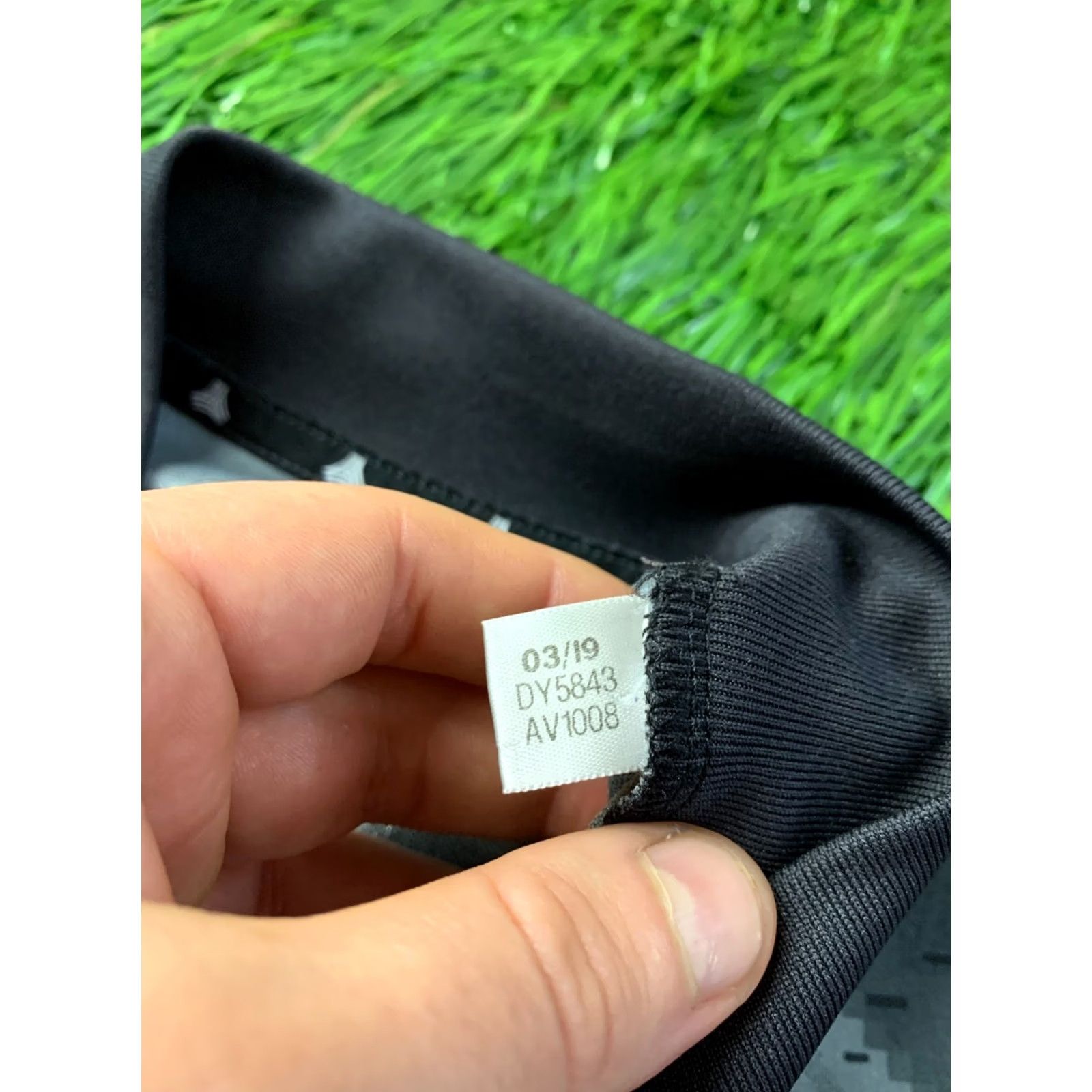 Adidas ADIDAS TANGO ORIGINAL 2019 FOOTBALL SHIRT MEN M Gray and Black DX DY5843 Size US M / EU 48-50 / 2 - 6 Thumbnail