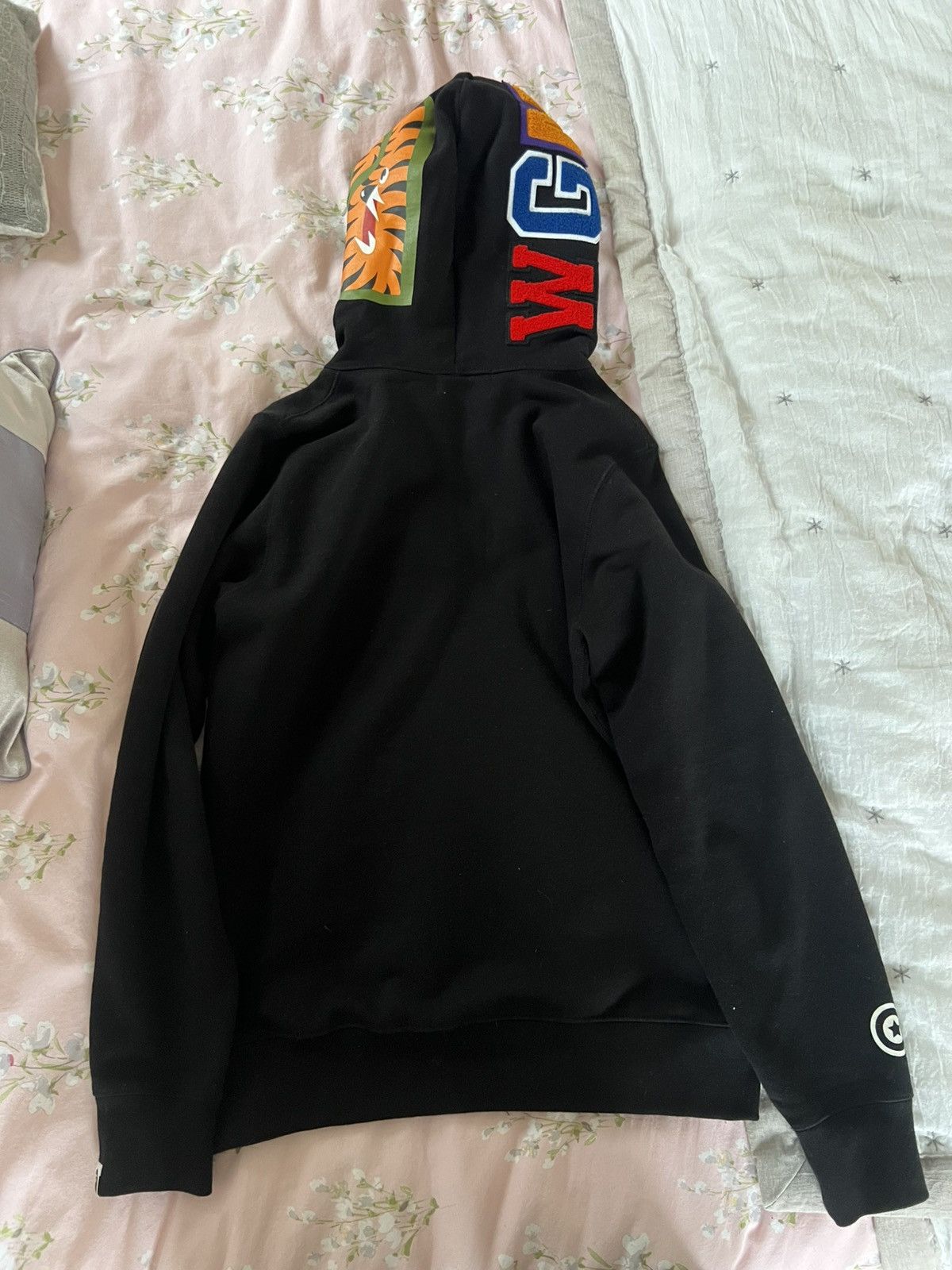 Bape Bape Shark Zip Up Hoodie Size M / US 6-8 / IT 42-44 - 4 Thumbnail