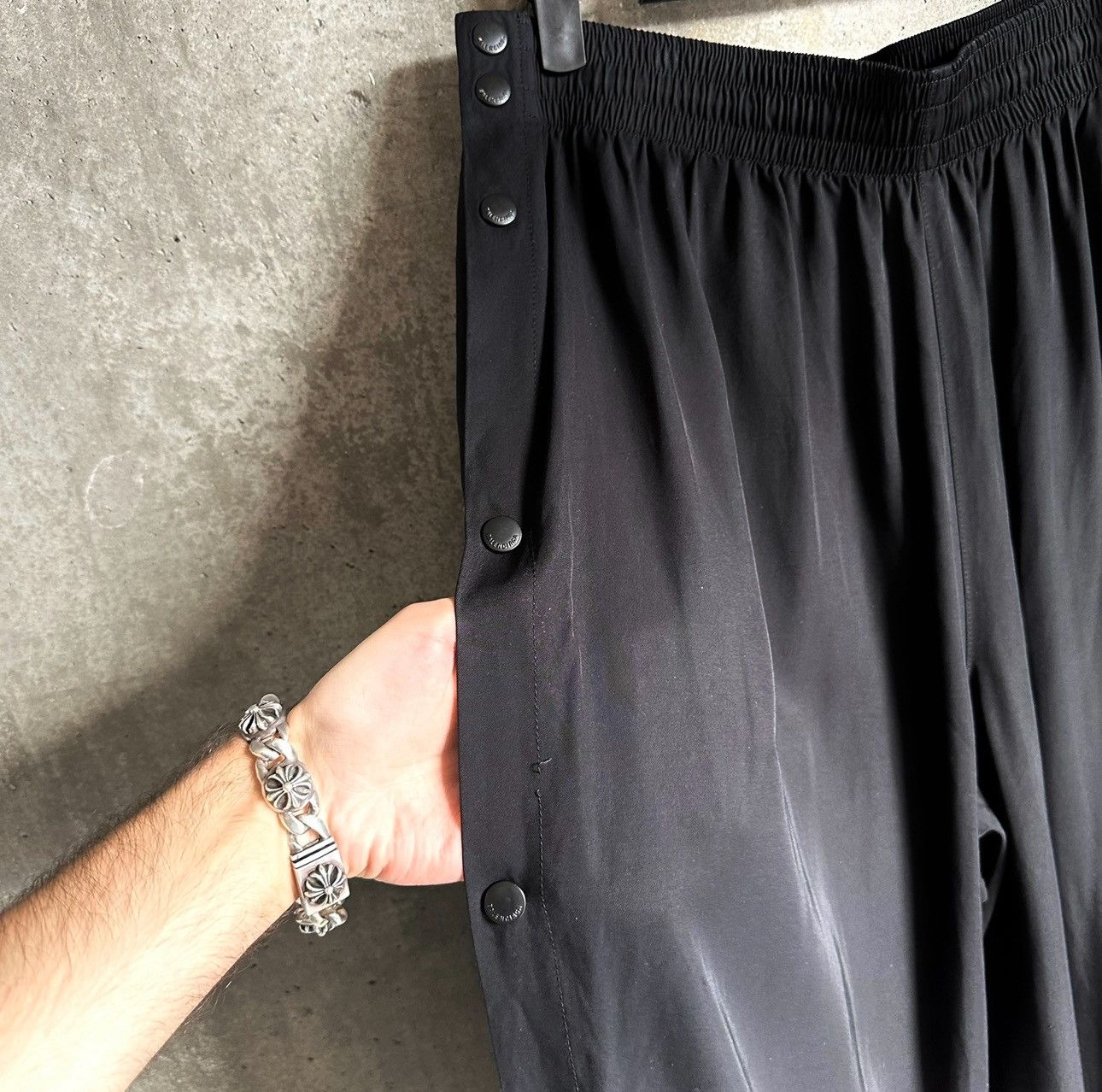 Balenciaga Balenciaga Baggy Nylon Snap Pants Size US 32 / EU 48 - 2 Thumbnail