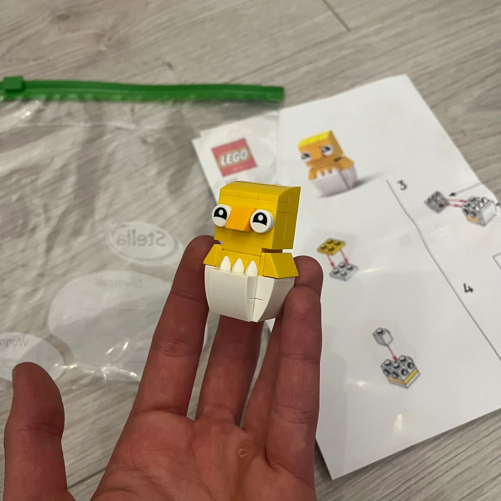 LEGO LEGO Chick In Egg M&T 2024 Size ONE SIZE - 1 Thumbnail