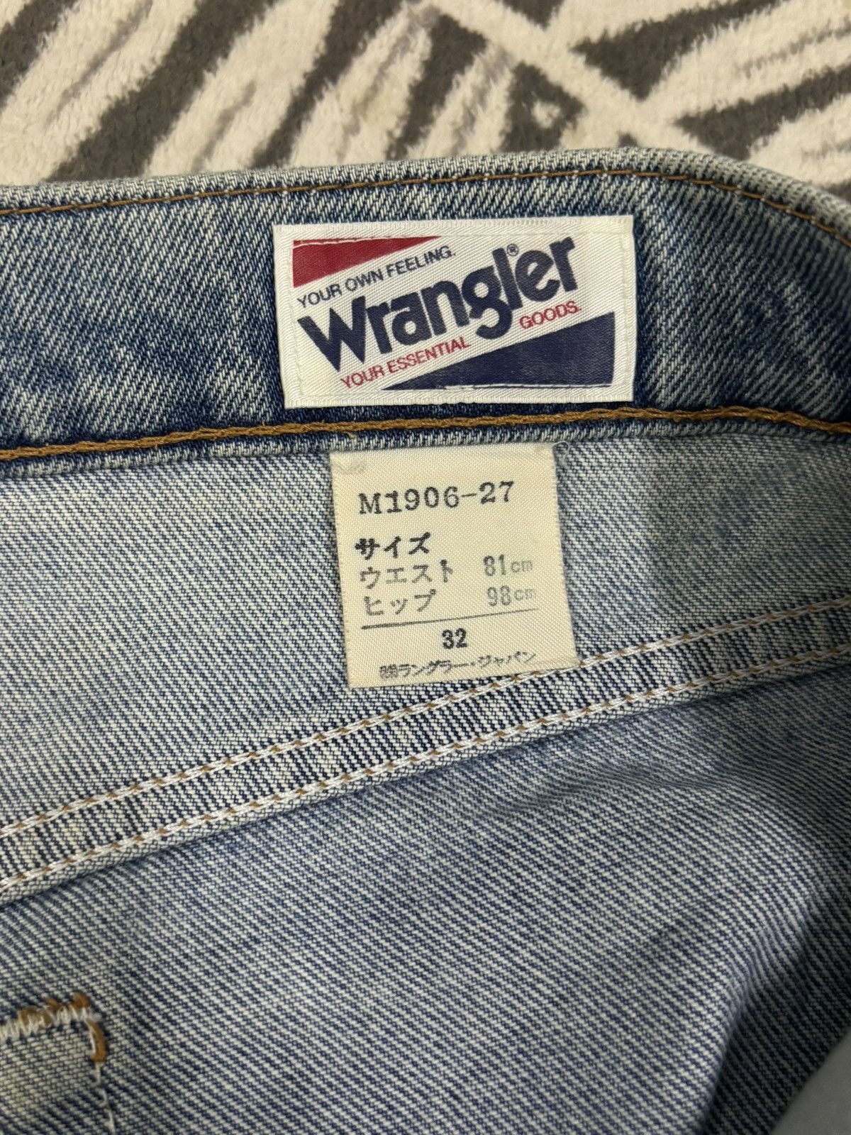 Wrangler Vintage Wrangler USA Rusty Mud Wash Classic Fit Jeans Size US 31 - 18 Thumbnail
