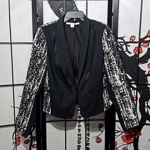 Diane von Furstenberg Diane Von Furstenberg Black Crepe Blazer Jacket Size 6 Size M / US 6-8 / IT 42-44 - 2 Thumbnail