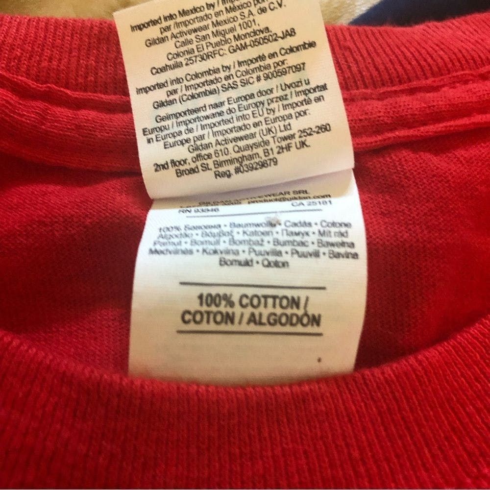 Gildan Disney Cruella Devile “Non Sense in the Nest” red t-shirt S Size S / US 4 / IT 40 - 7 Thumbnail