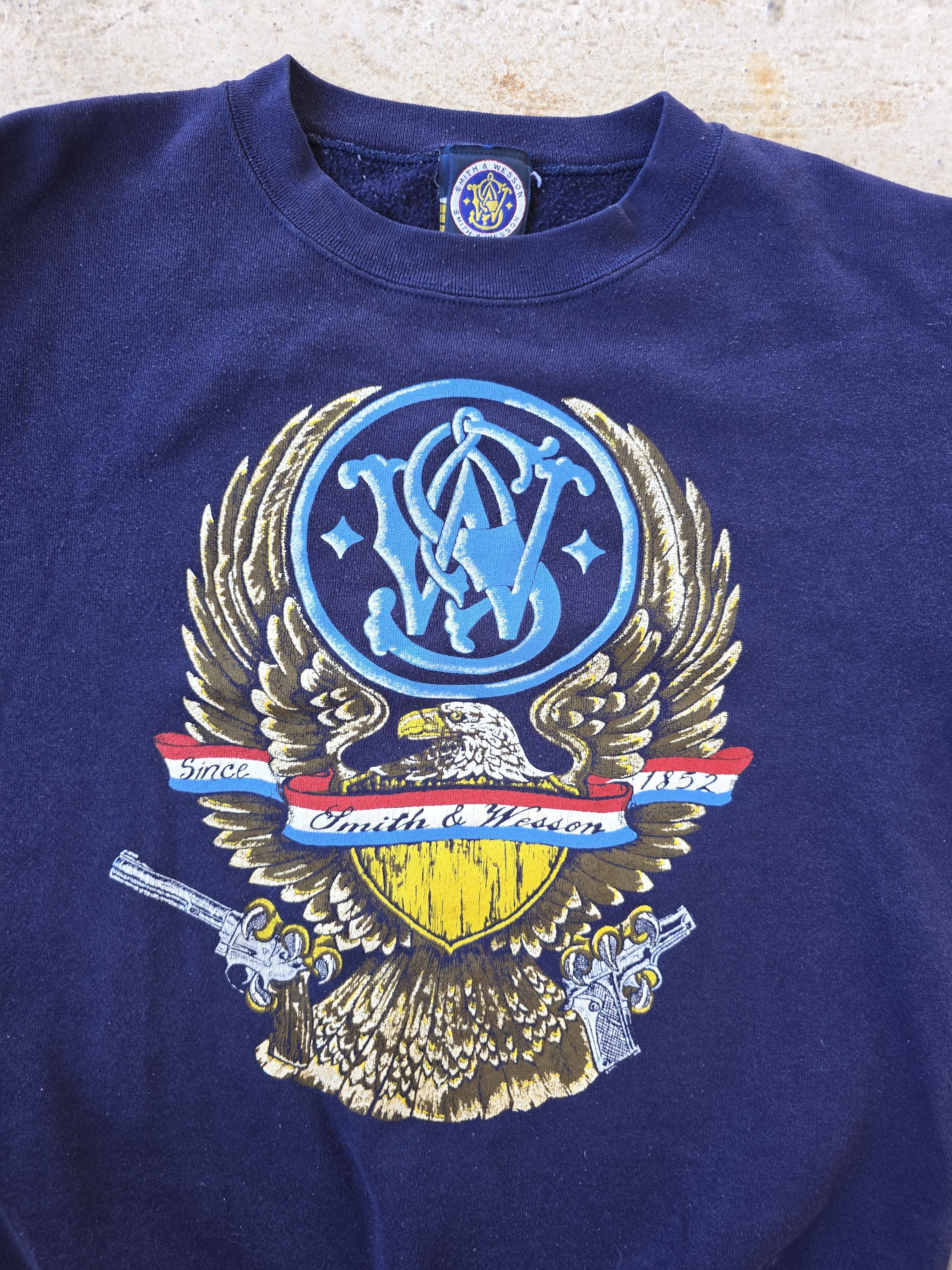 Vintage Smith and Wesson Gun Desert Eagle Revolver Crewneck Size US L / EU 52-54 / 3 - 2 Thumbnail