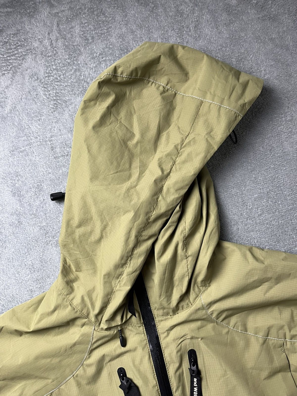 And Wander And Wander - AW/19 Event Dropping Pocket Rain Jacket Size US L / EU 52-54 / 3 - 9 Thumbnail