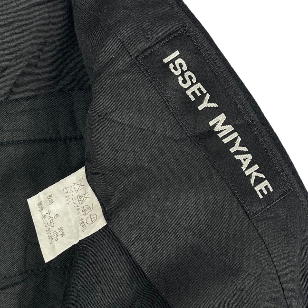 Issey Miyake Vintage Issey Miyake Men Wool Trousers Size US 30 / EU 46 - 9 Thumbnail