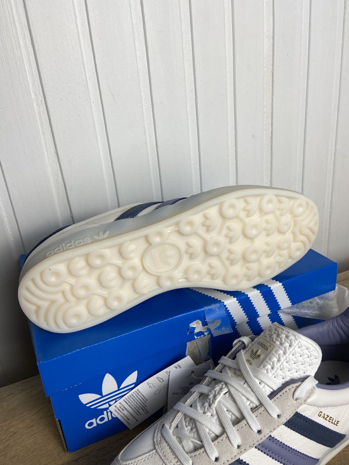 New adidas Gazelle Indoor White Preloved Ink Size 4,5US