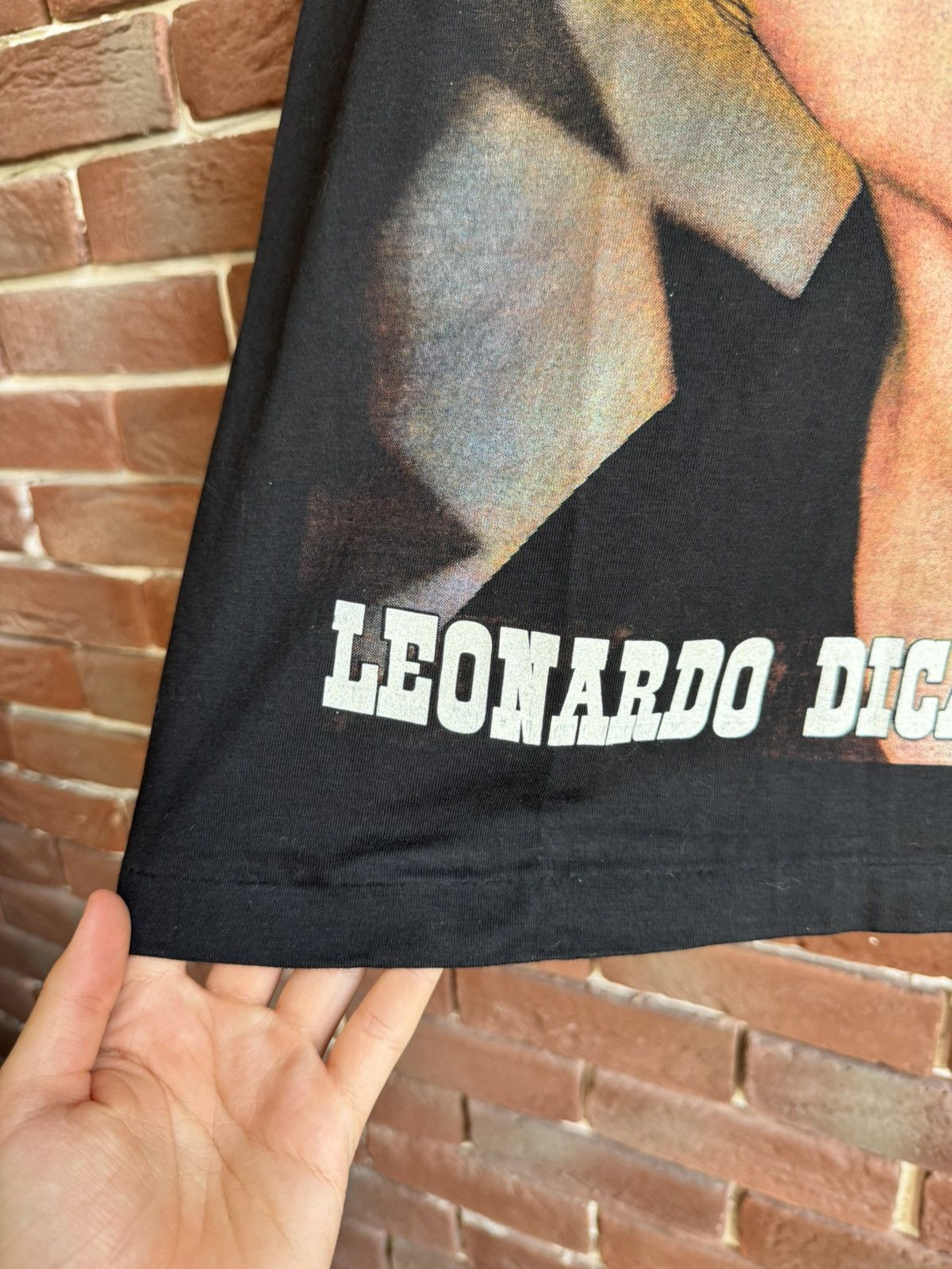 Vintage Rare Leonardo DiCaprio 90s Titanic Vintage Movie Rap Tshirt Size US L / EU 52-54 / 3 - 5 Thumbnail