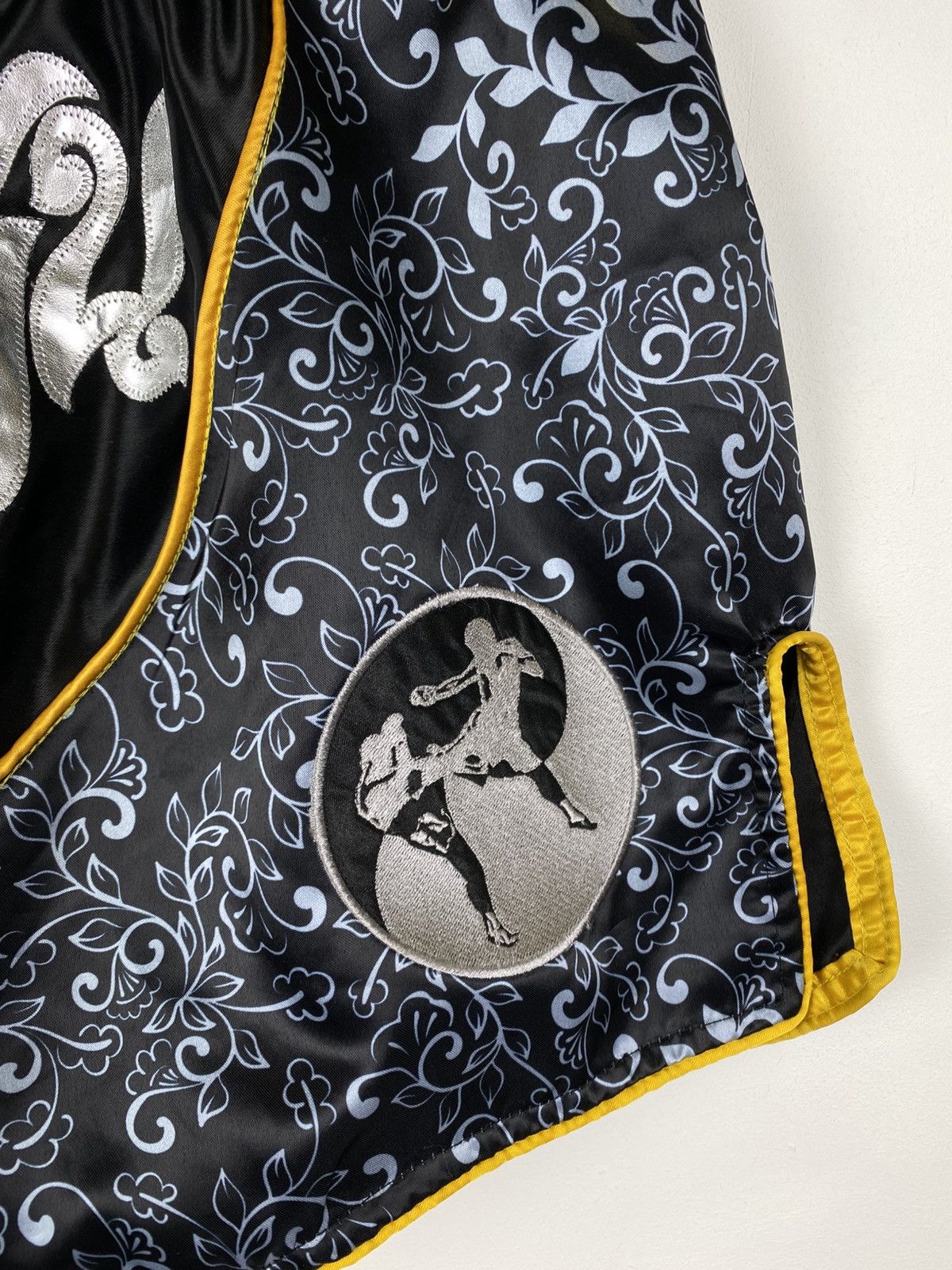 Other Vintage Muai Thai Boxing Shorts Y2K Mens Size XL Black Gray Size US 36 / EU 52 - 3 Thumbnail