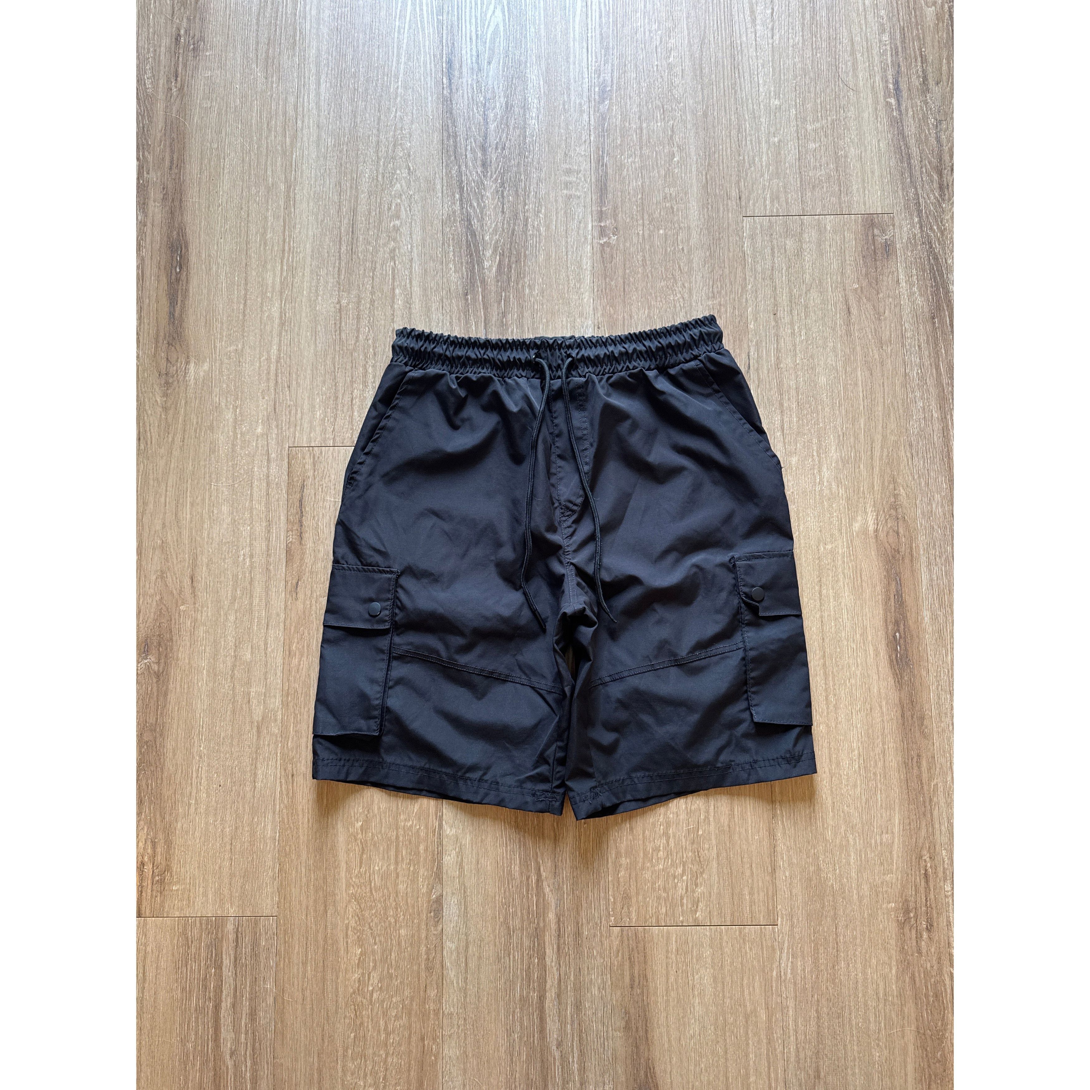 Vintage Retro Stitch Black Nylon Cargo Shorts Size US 32 / EU 48 - 1 Thumbnail