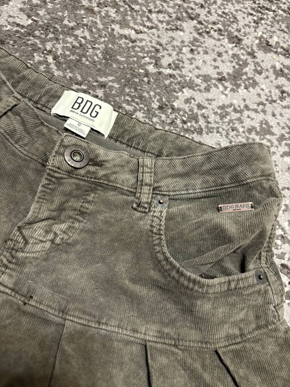Bdg × Japanese Brand BDG Urban Outfitters High Waisted Grey Corduroy Y2K Skirt Size 23" - 3 Thumbnail