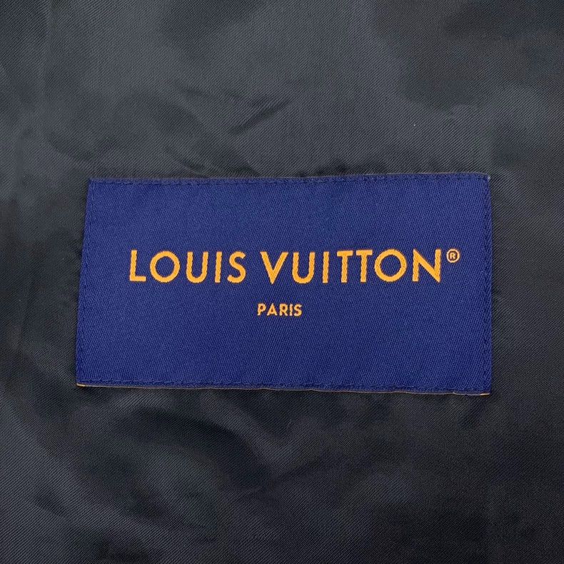 Louis Vuitton Louis Vuitton Black logo monogrammed sheepskin long-sleeve Size US L / EU 52-54 / 3 - 5 Thumbnail