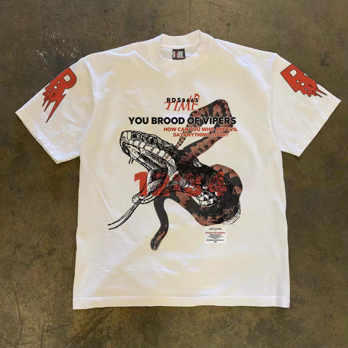 Vintage White casual retro snake print t-shirt Size US M / EU 48-50 / 2 - 1 Thumbnail