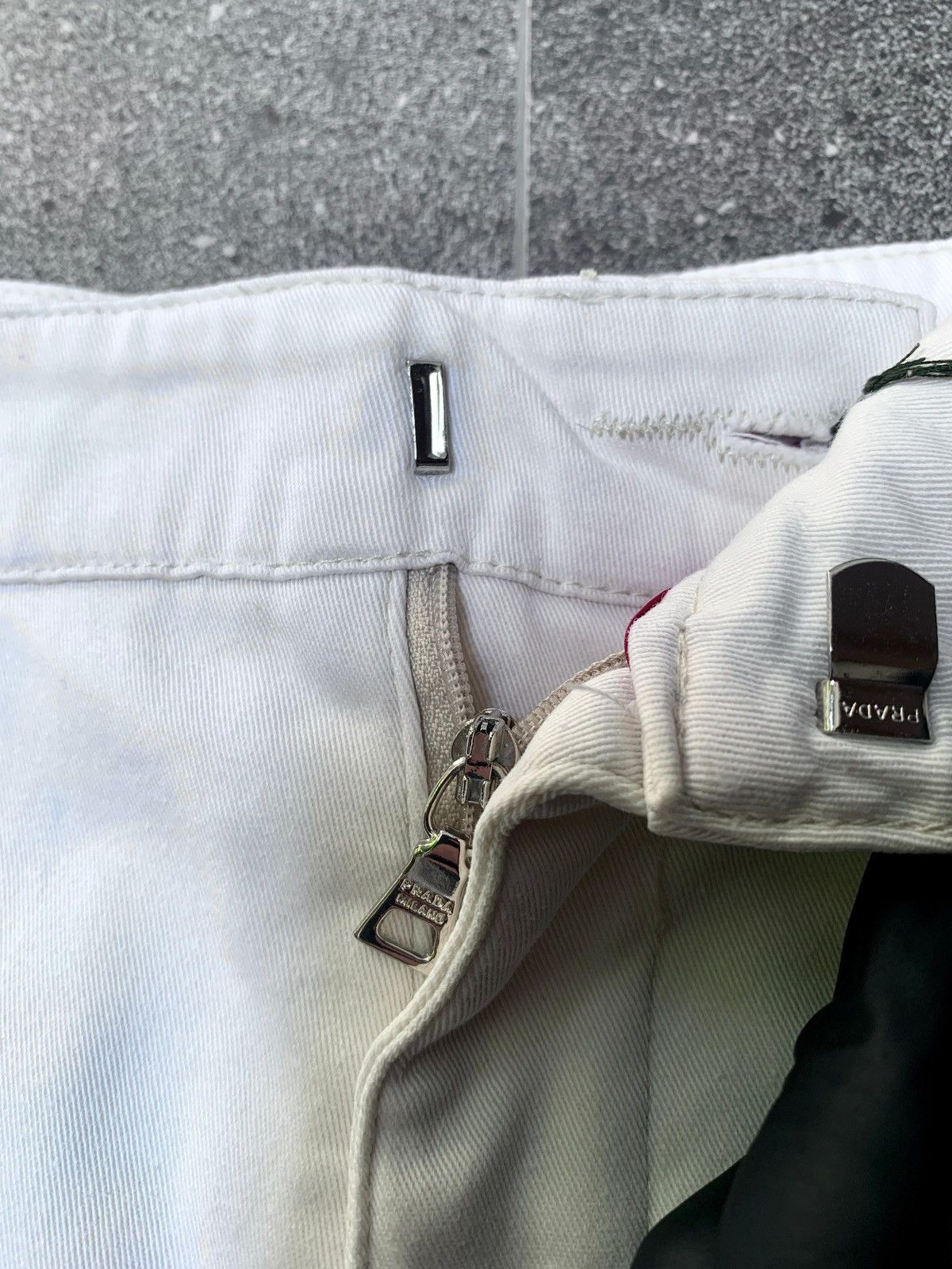 Prada 2000s Red Tab Shorts Size US 32 / EU 48 - 7 Thumbnail