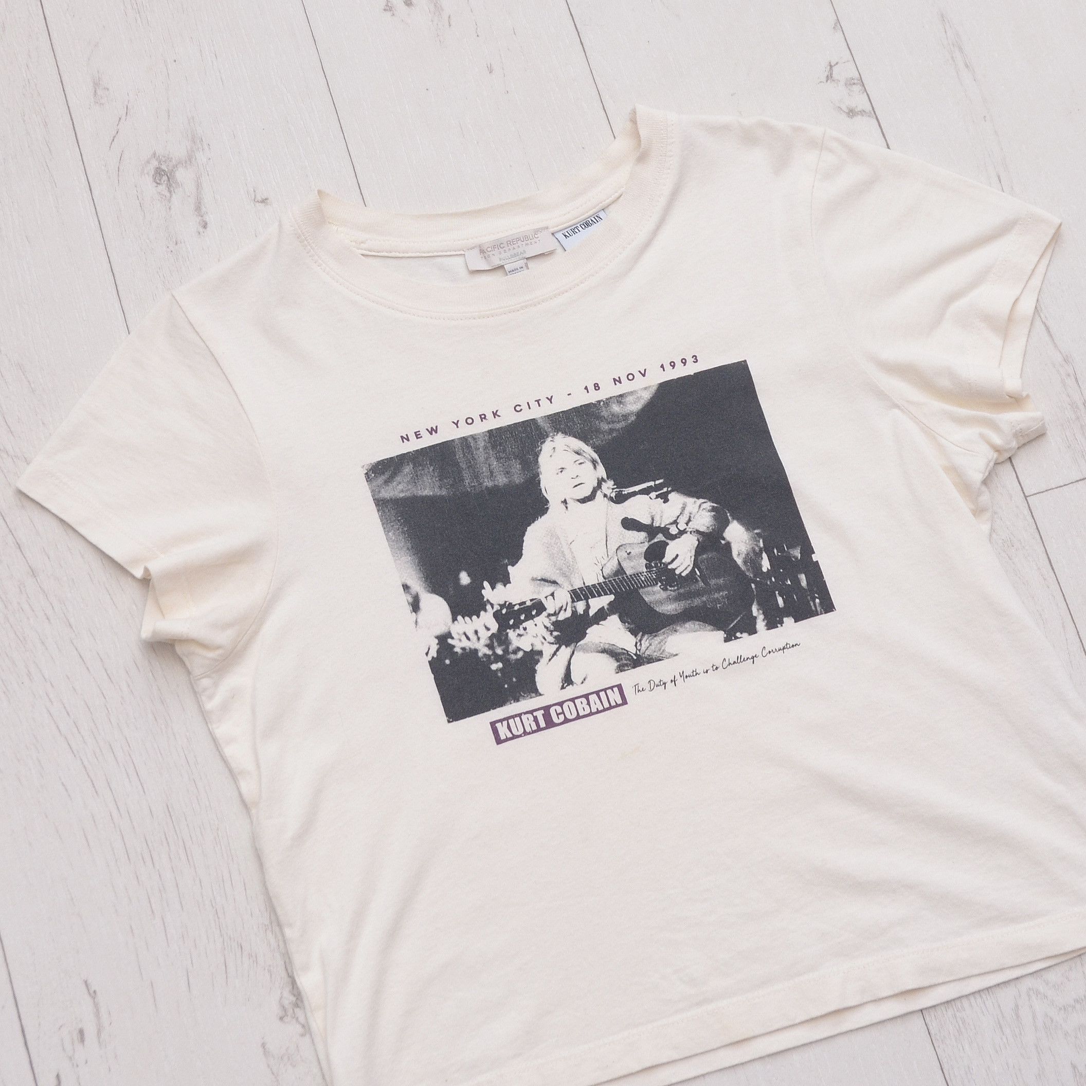 Pull & Bear Rock tee Kurt Cobain big logo T-shirt band tour size S Size S / US 4 / IT 40 - 2 Thumbnail