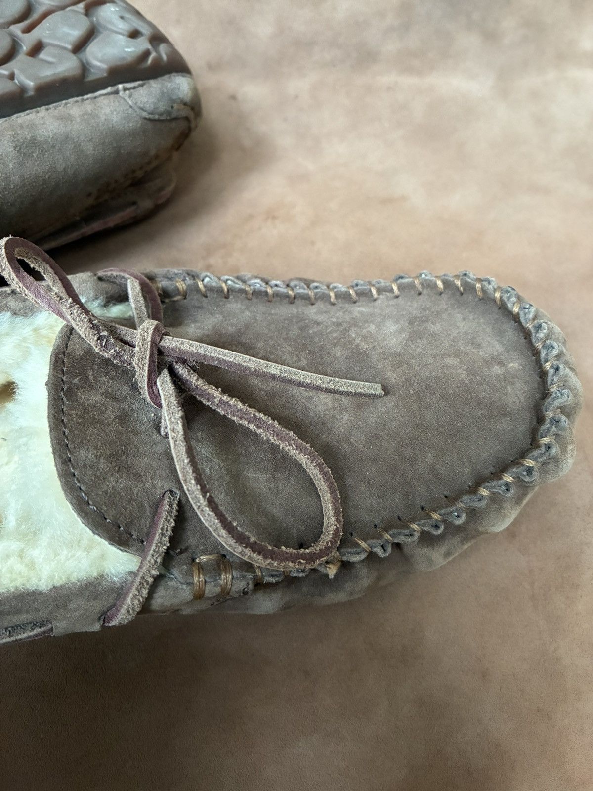 Ugg UGG AUSTRALIA SHEARLING WOOL LINED SLIP ON MOCASSINS Size US 9 / EU 42 - 6 Thumbnail
