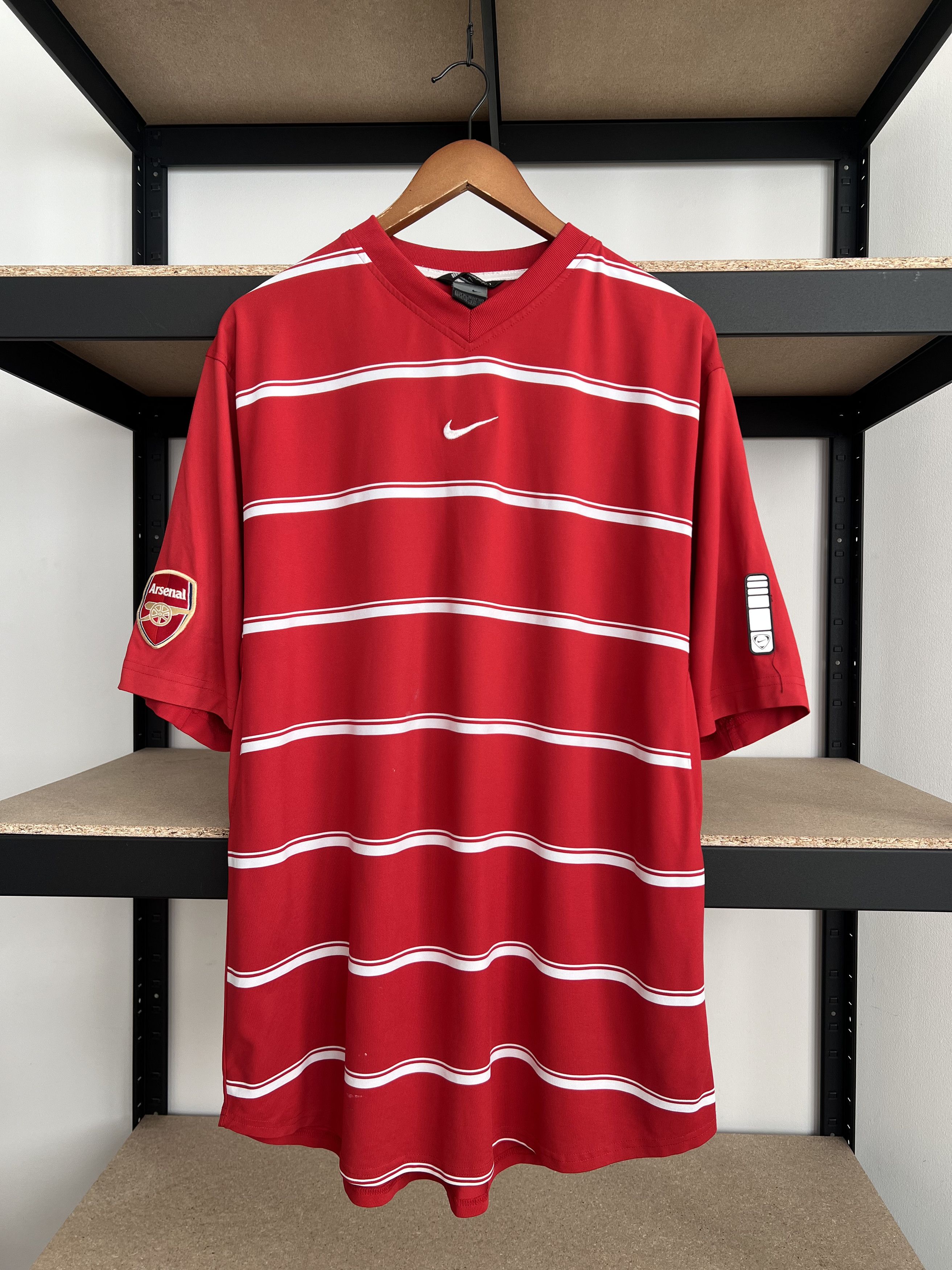 image of Arsenal Nike Soccer Football Jersey T-Shirt in Red, Men's (Size XL)