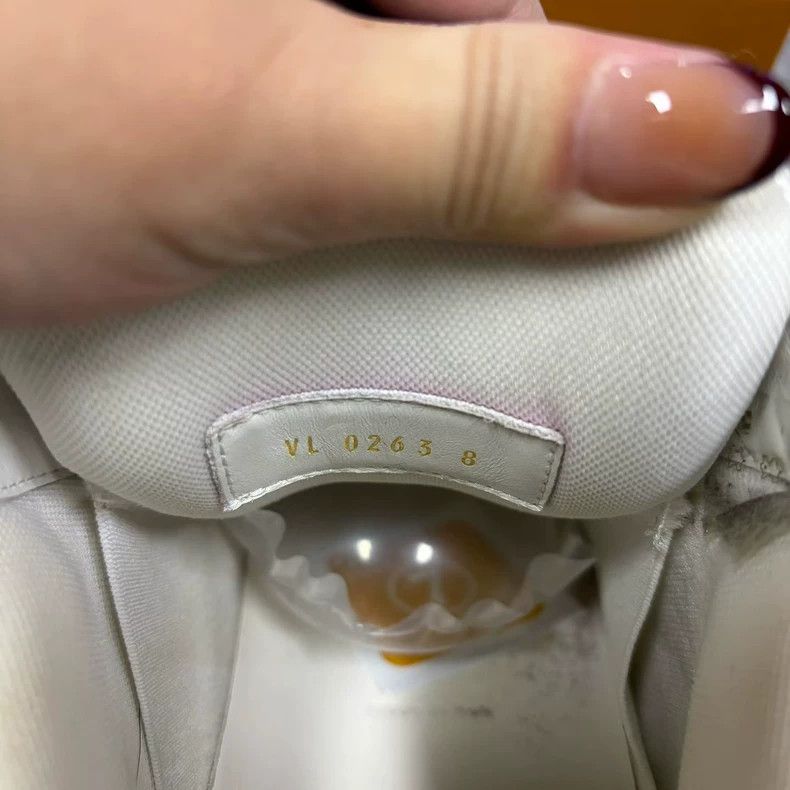 Louis Vuitton Louis Vuitton White and blue small fat Ding lace-up low-to Size US 8 / EU 41 - 5 Thumbnail