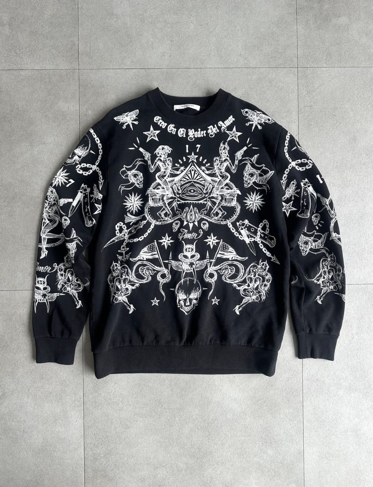 Givenchy 2017 Black School All Over Printed Sweatshirt M