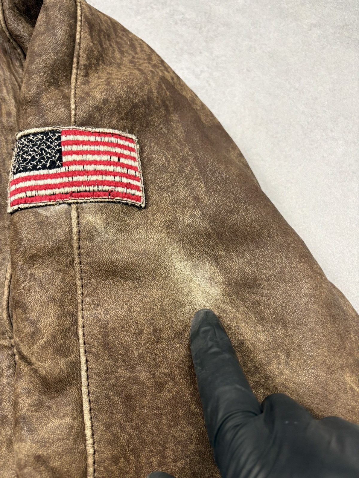 Leather Vintage A2 Distressed Leather Bomber Flight Jacket USA Patch Size US M / EU 48-50 / 2 - 7 Thumbnail