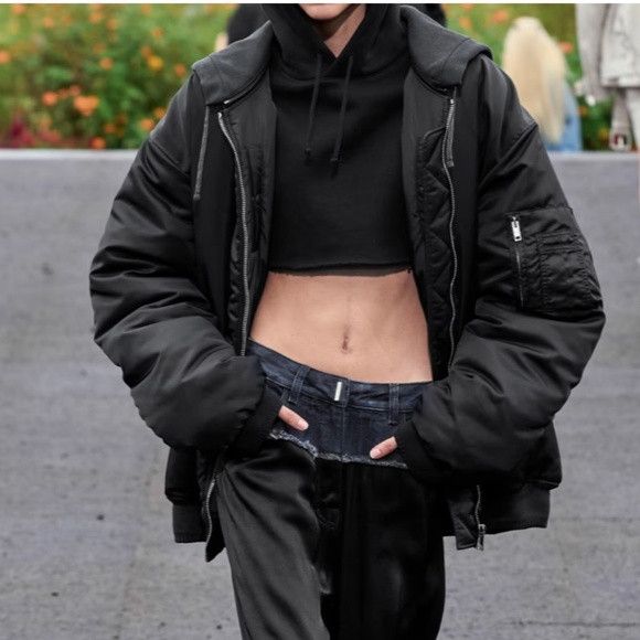 Givenchy Givenchy Black Cropped Hoodie - NEW WITH TAGS Size L / US 10 / IT 46 - 11 Thumbnail