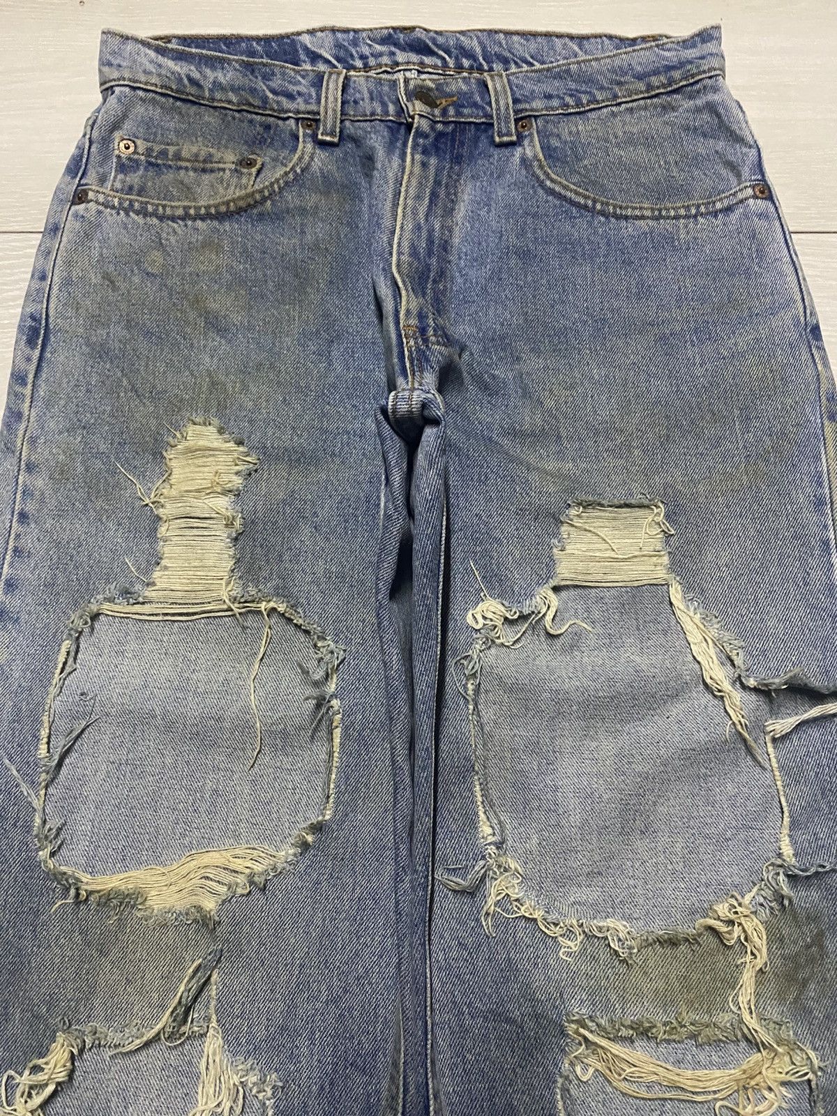 Levi's Vintage Levis Mud Wash Grunge Ripped Jeans Size US 32 / EU 48 - 3 Thumbnail